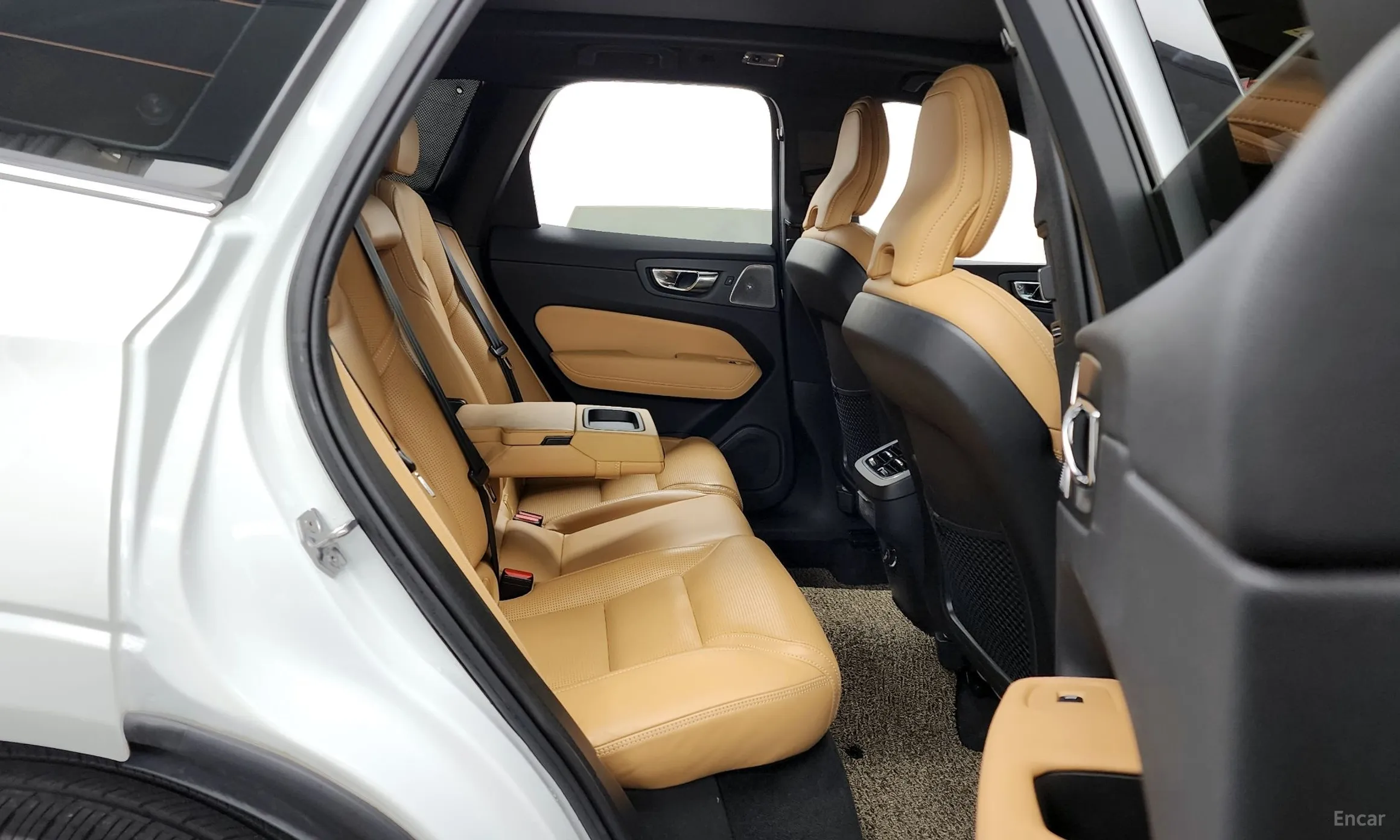 Volvo XC60 Gen 2 превью 12