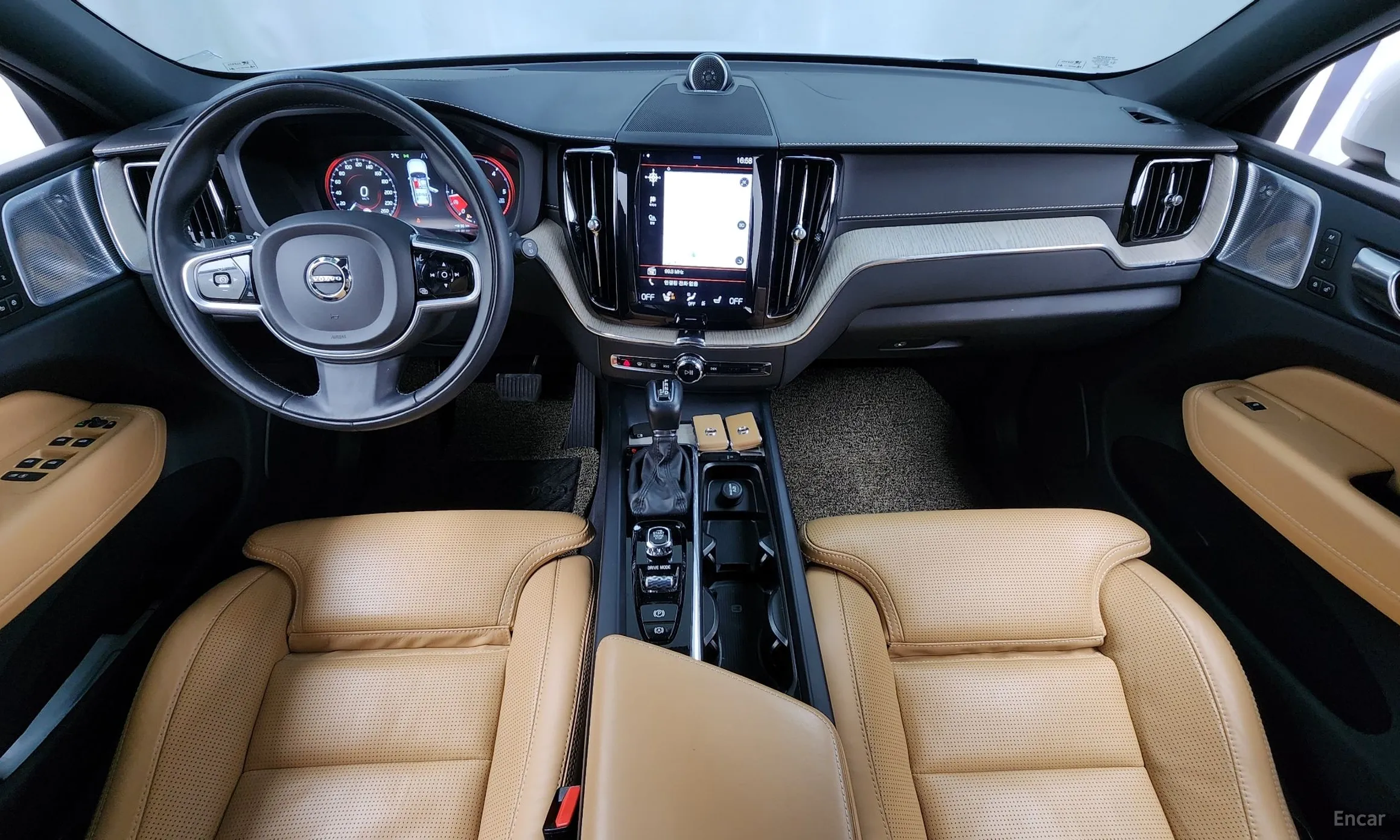 Volvo XC60 Gen 2 превью 7