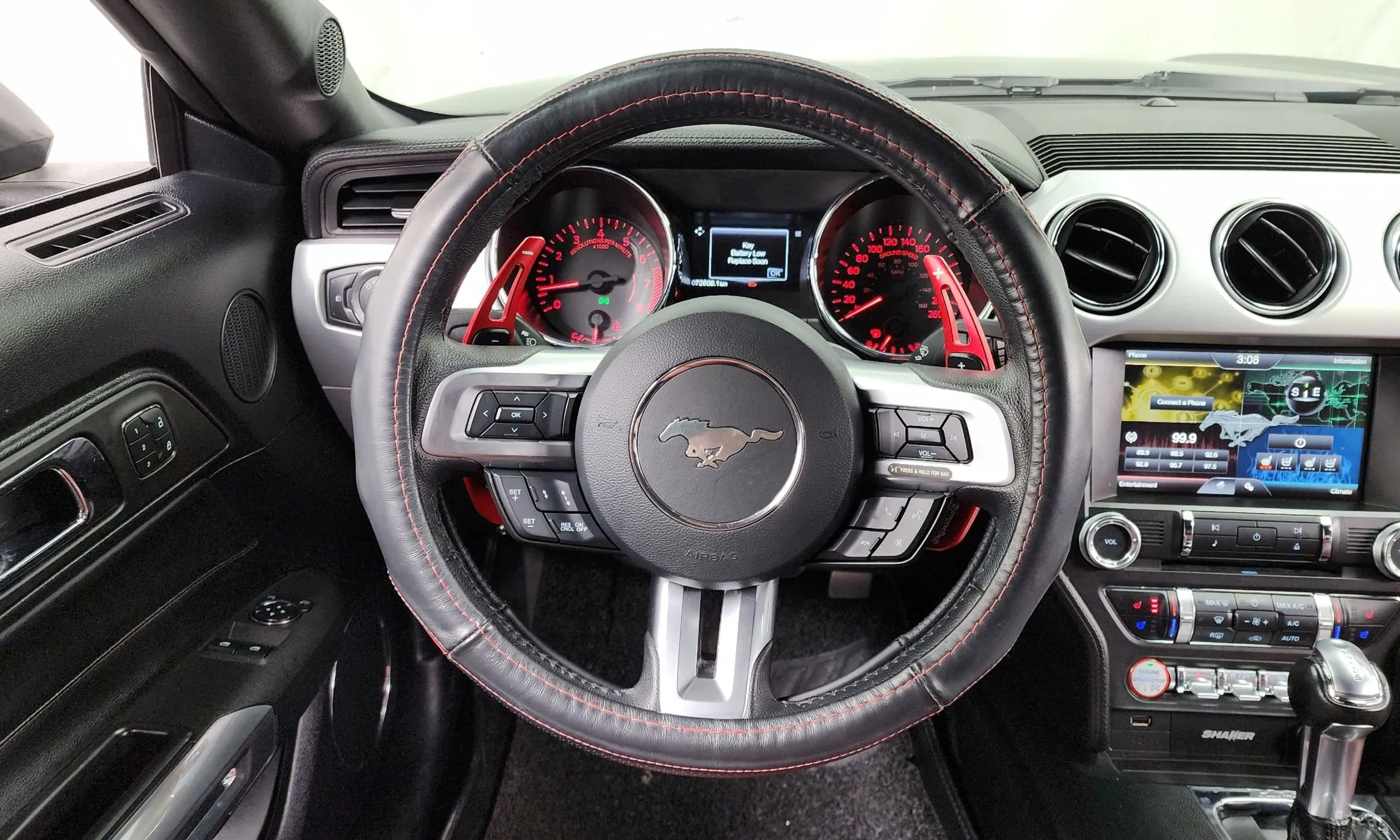 Ford Mustang превью 13
