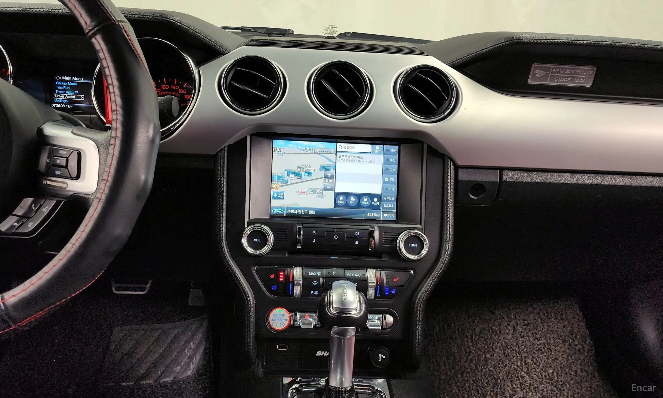 Ford Mustang превью 14