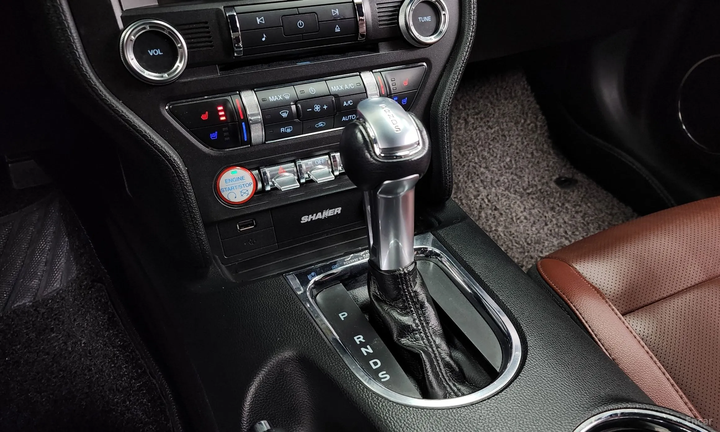 Ford Mustang превью 9