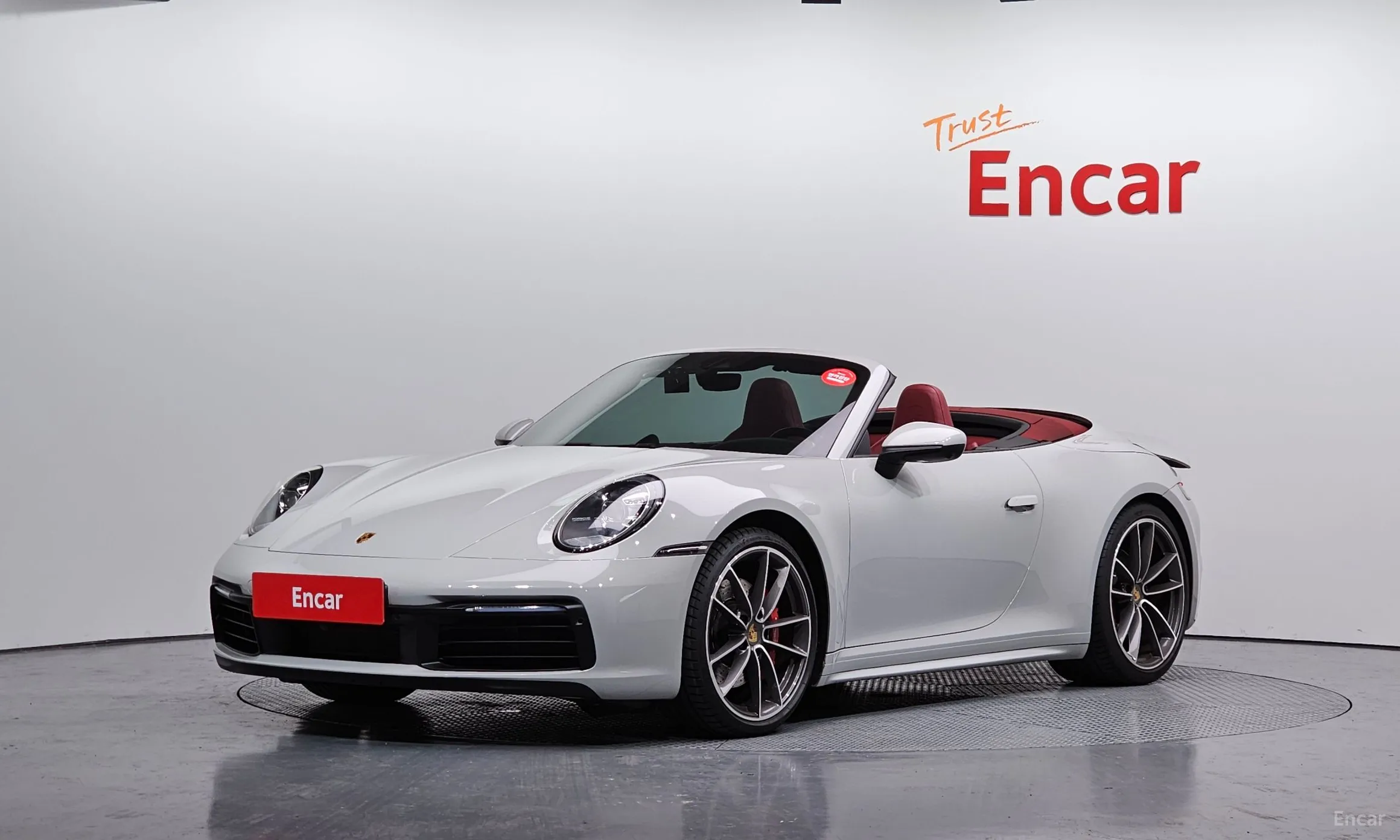 911 (992)