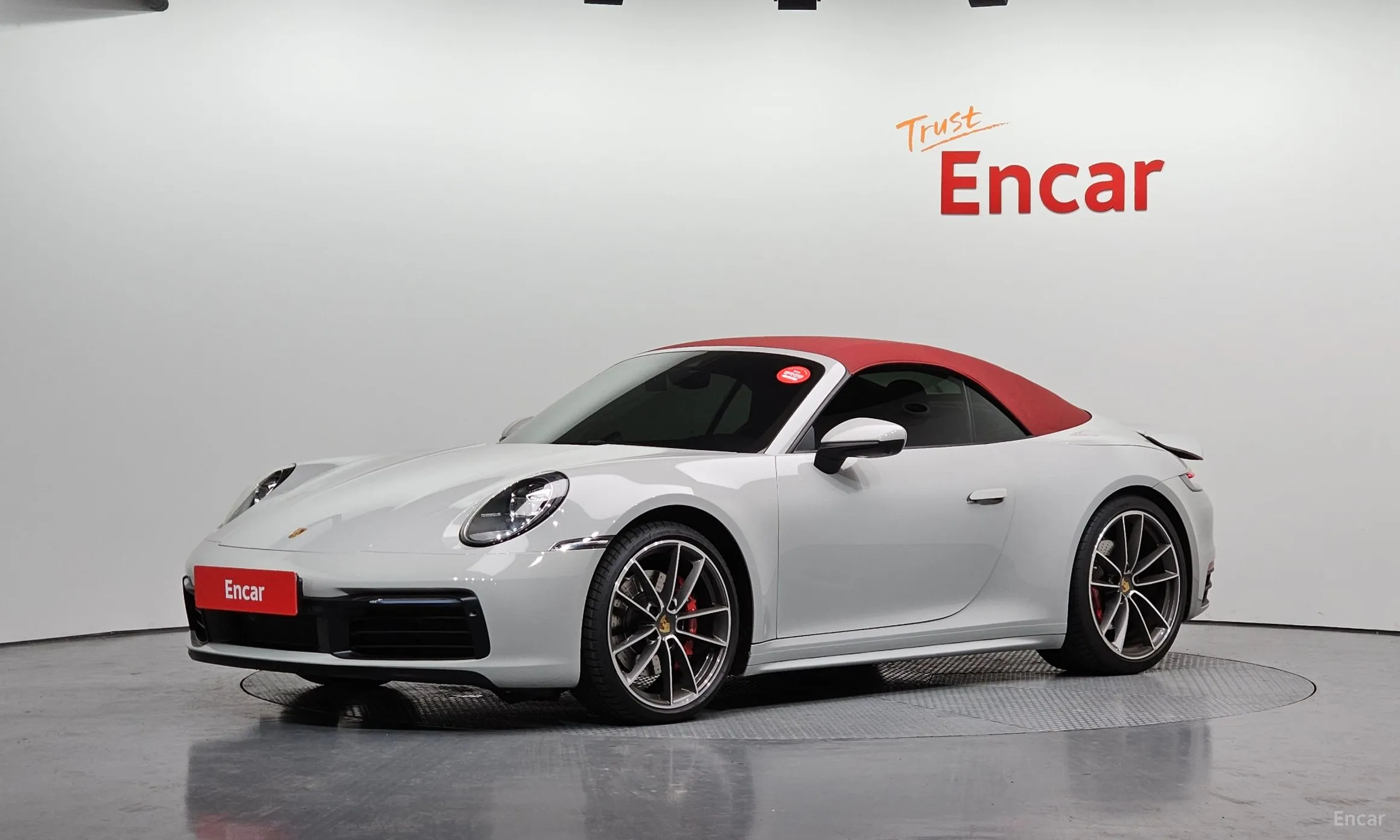 Porsche 911 (992) превью 20