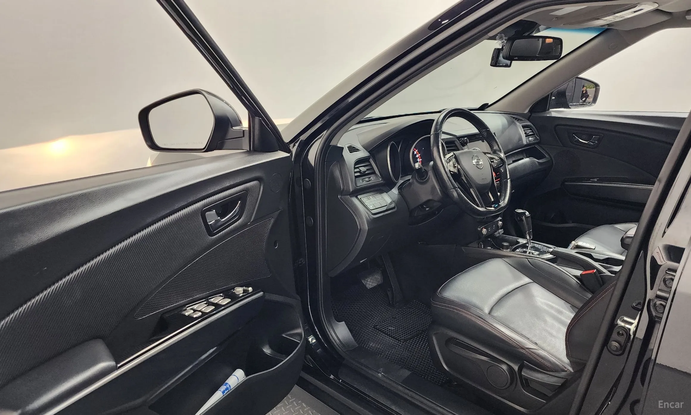 KG Mobility (SsangYong) Tivoli Air превью 10