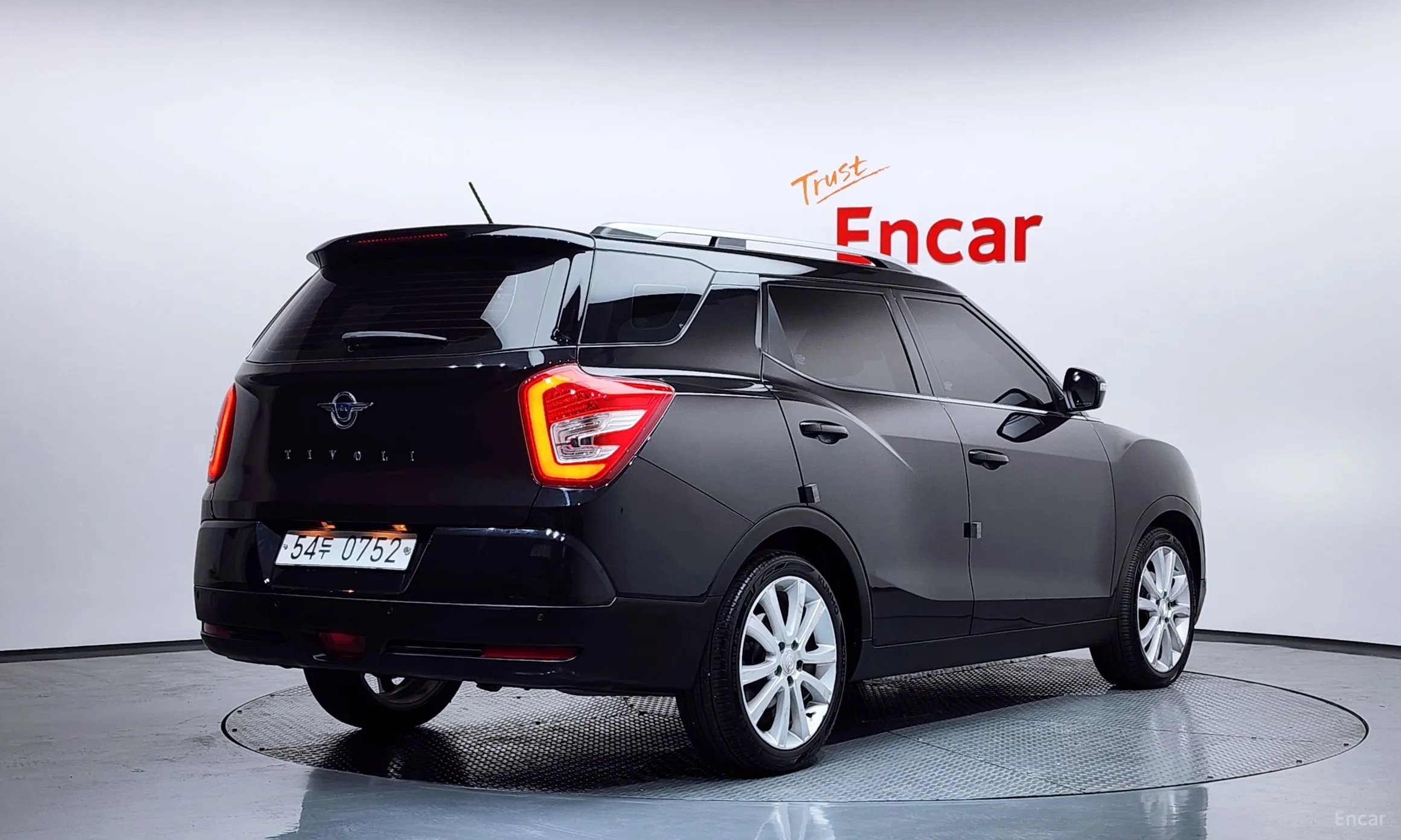 KG Mobility (SsangYong) Tivoli Air превью 2