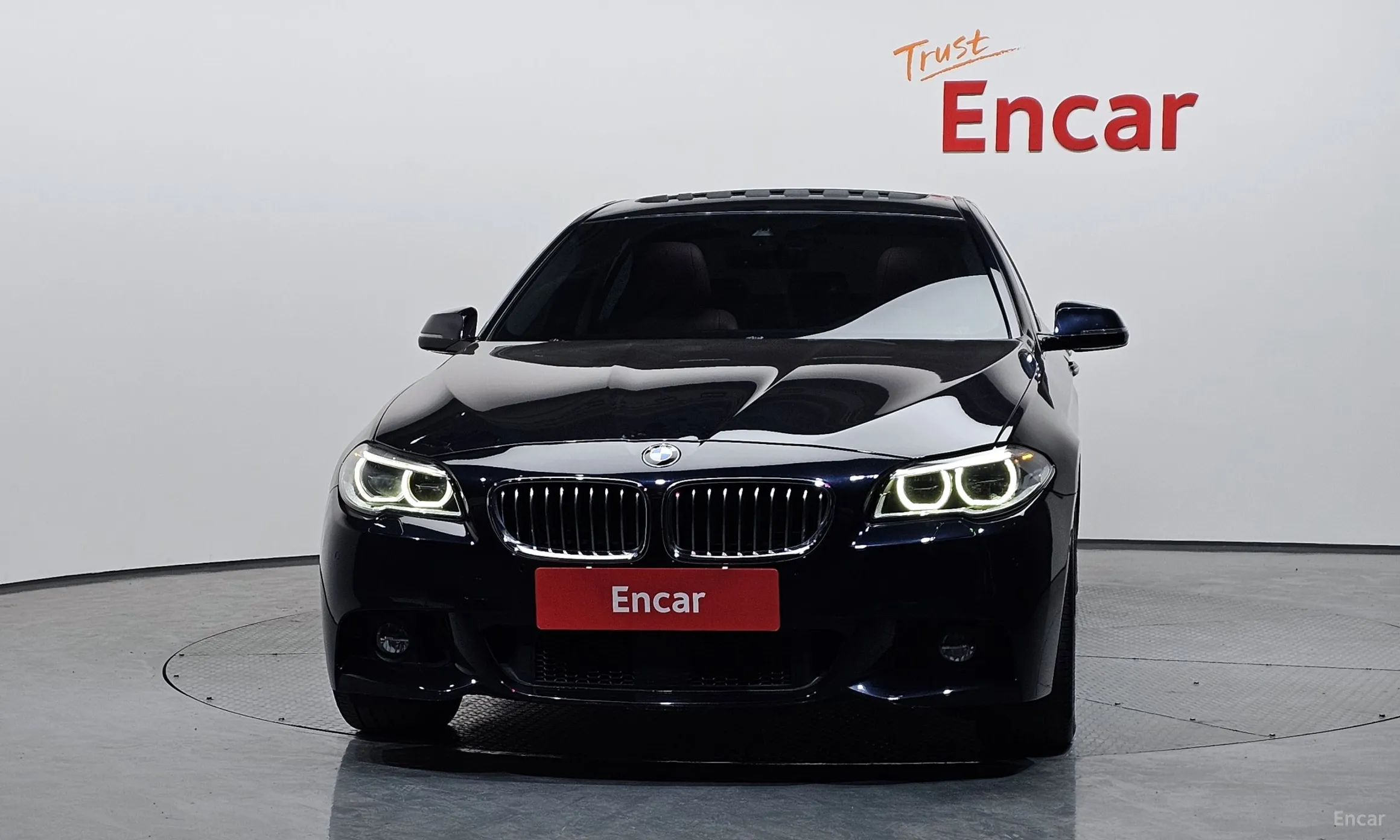 BMW 5 Series (F10) превью 3