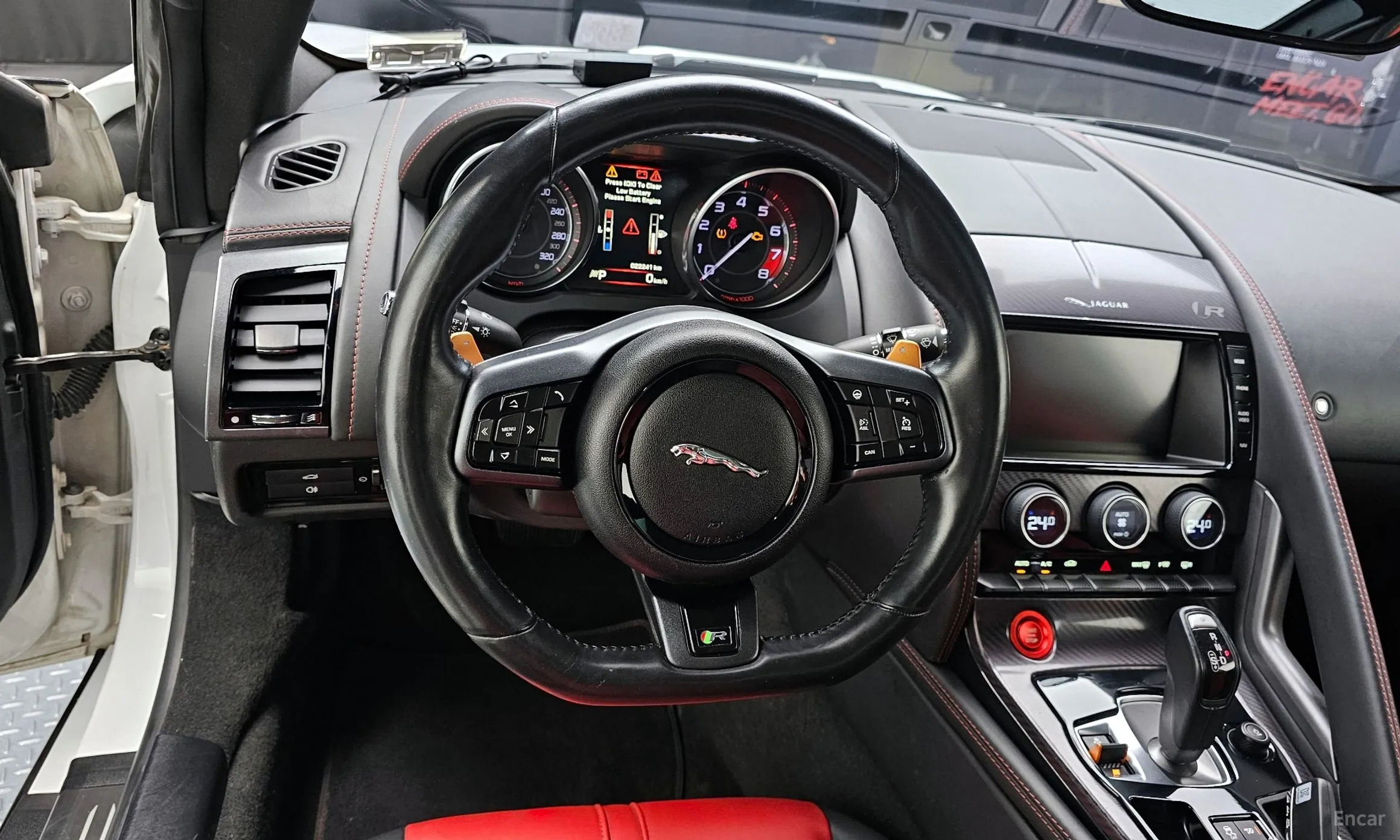 Jaguar F-TYPE превью 13