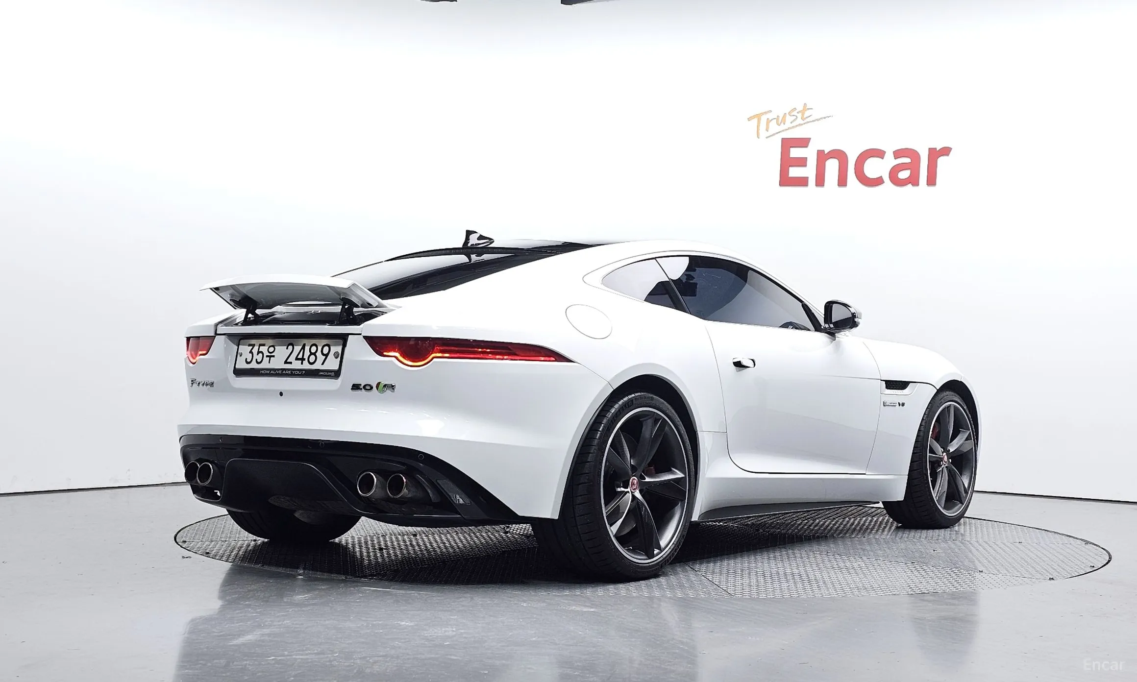 Jaguar F-TYPE превью 2