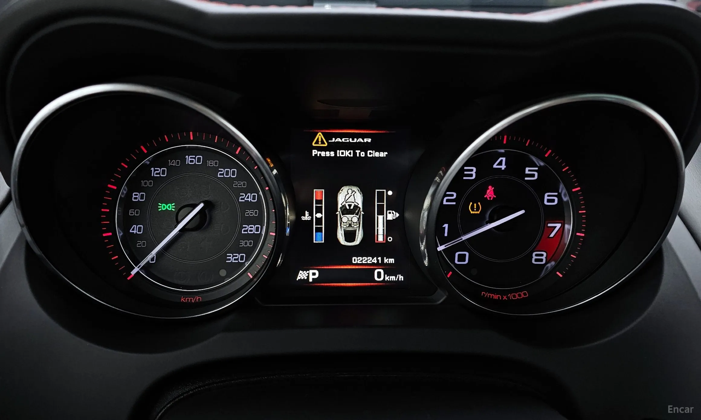 Jaguar F-TYPE превью 8