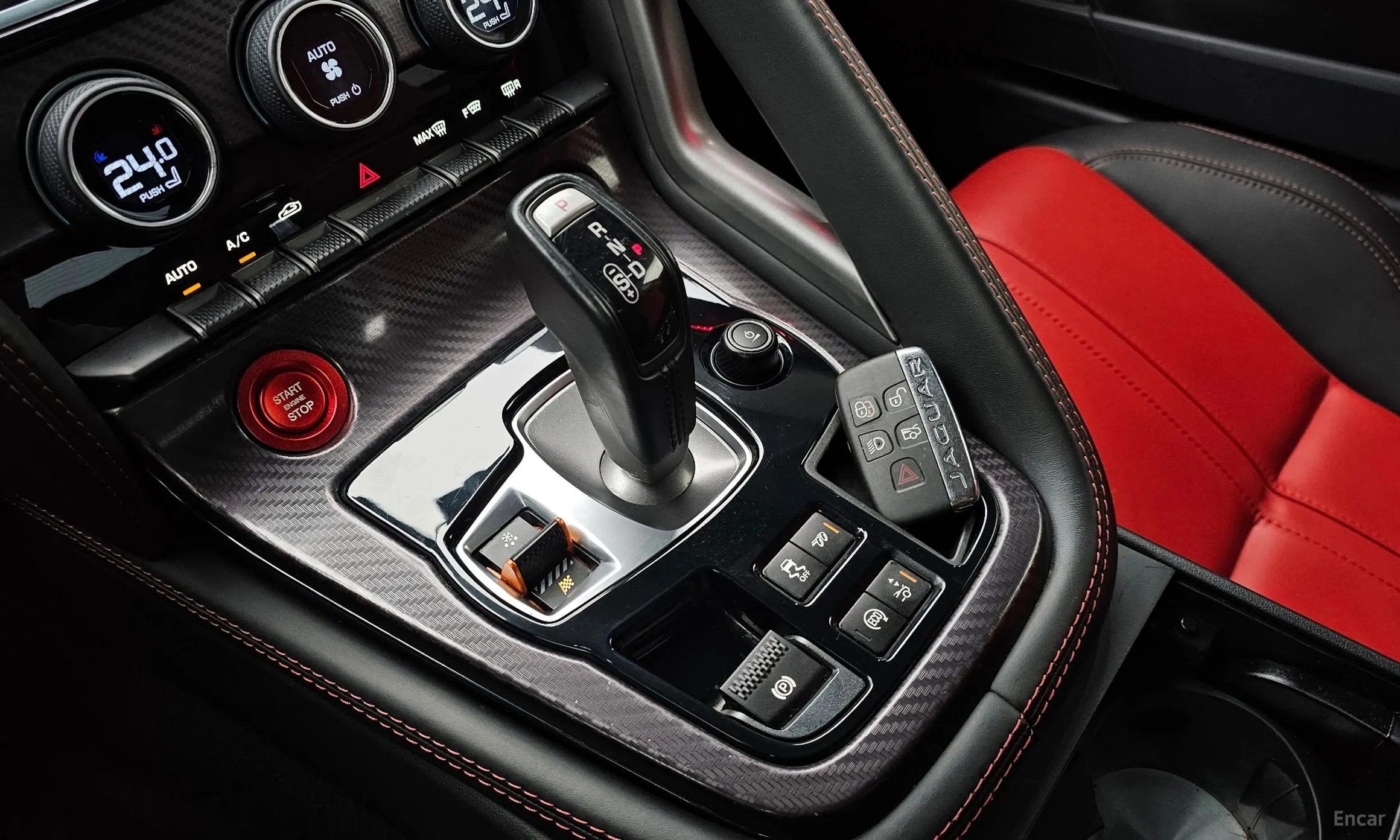 Jaguar F-TYPE превью 9