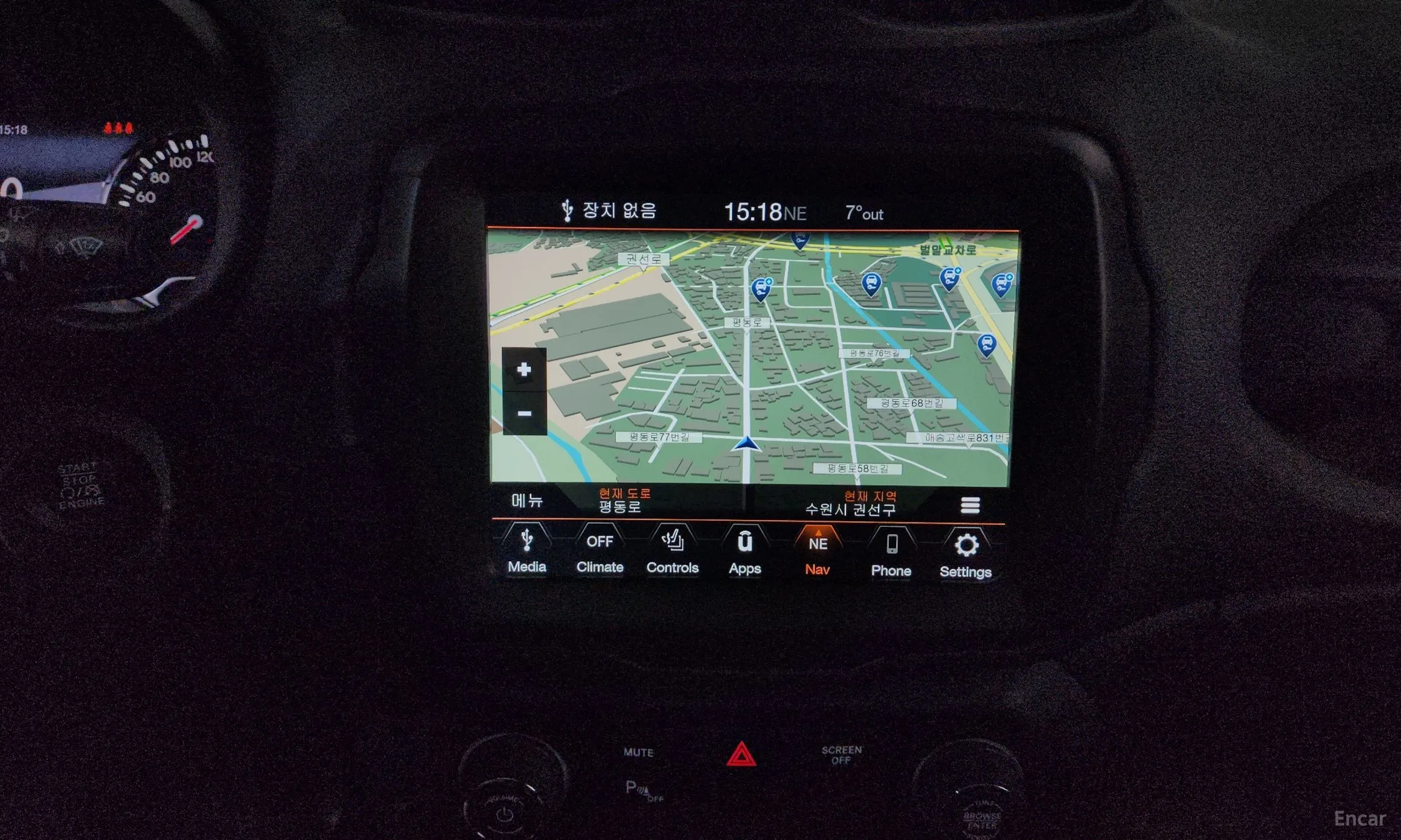 Jeep Renegade превью 14