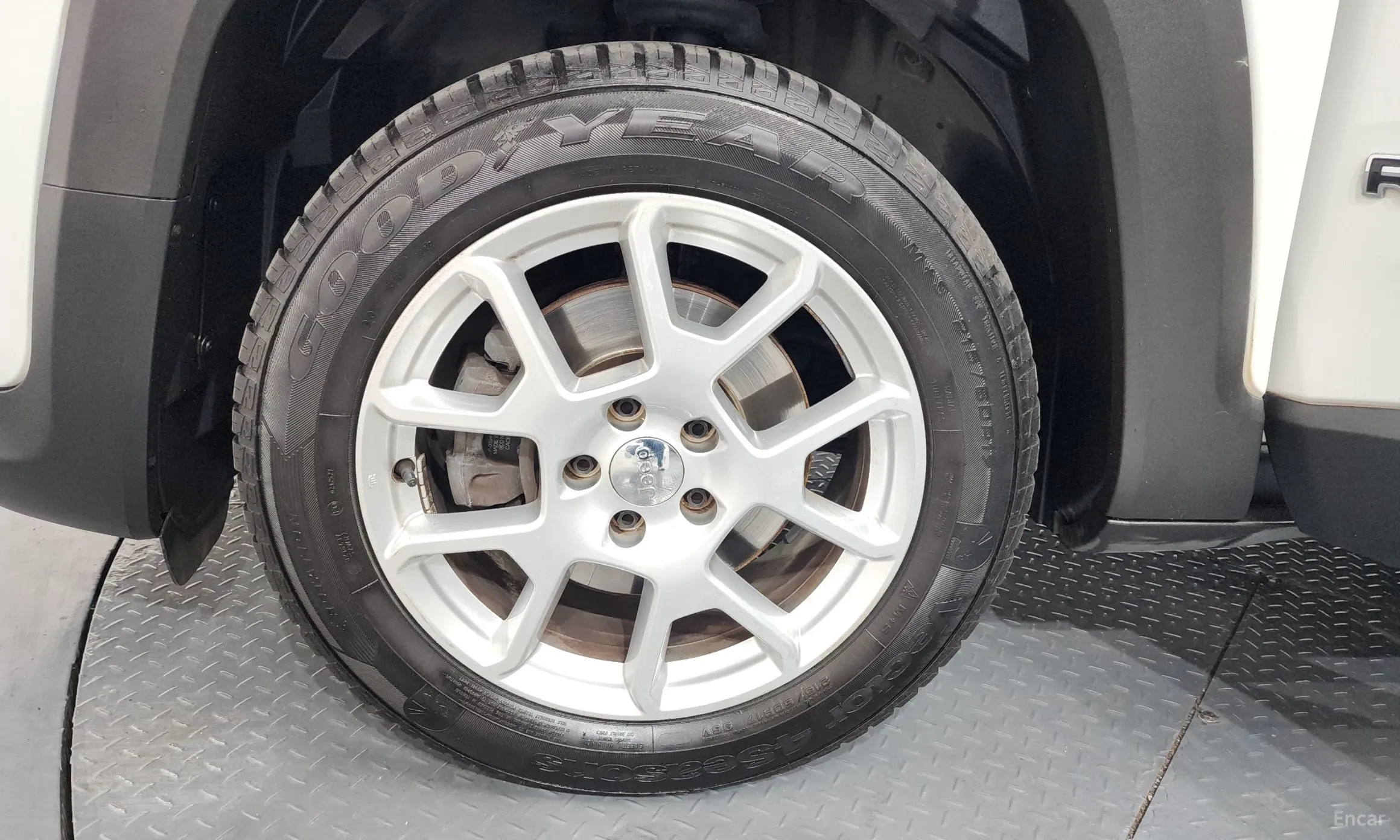 Jeep Renegade превью 5