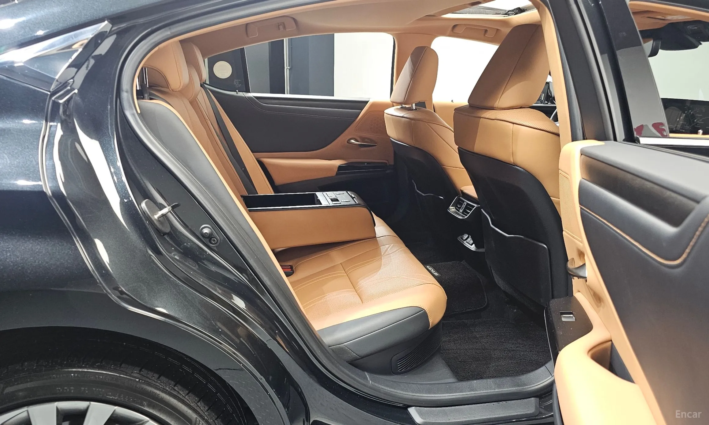 Lexus ES300h 7th Generation превью 12