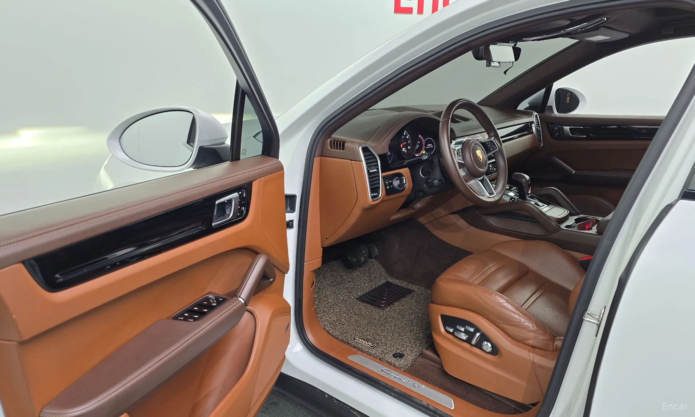 Porsche Cayenne (PO536) превью 10