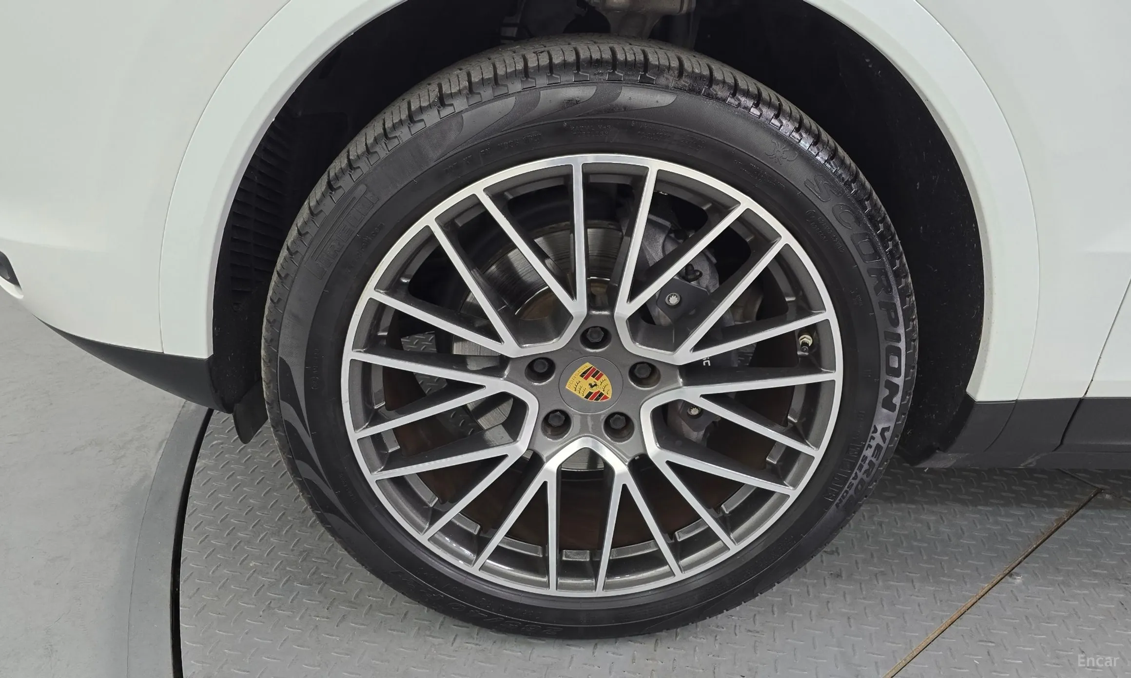 Porsche Cayenne (PO536) превью 5