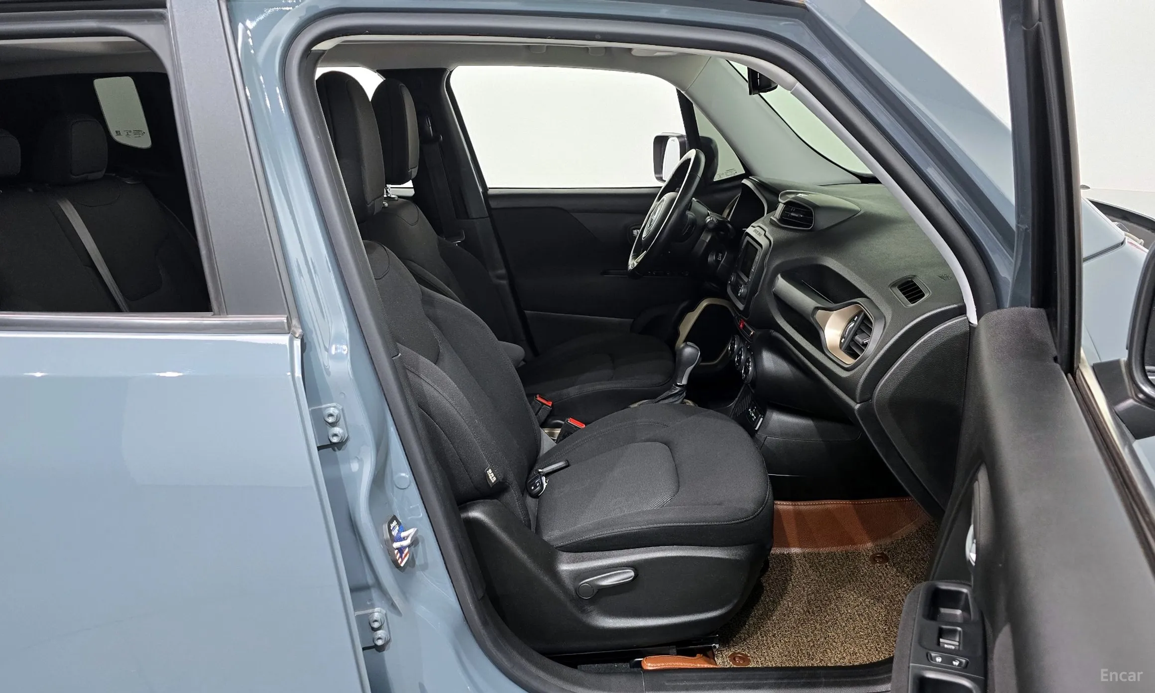Jeep Renegade превью 11