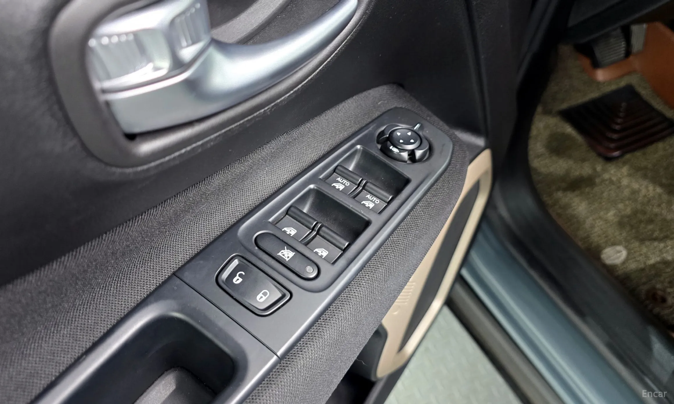 Jeep Renegade превью 17