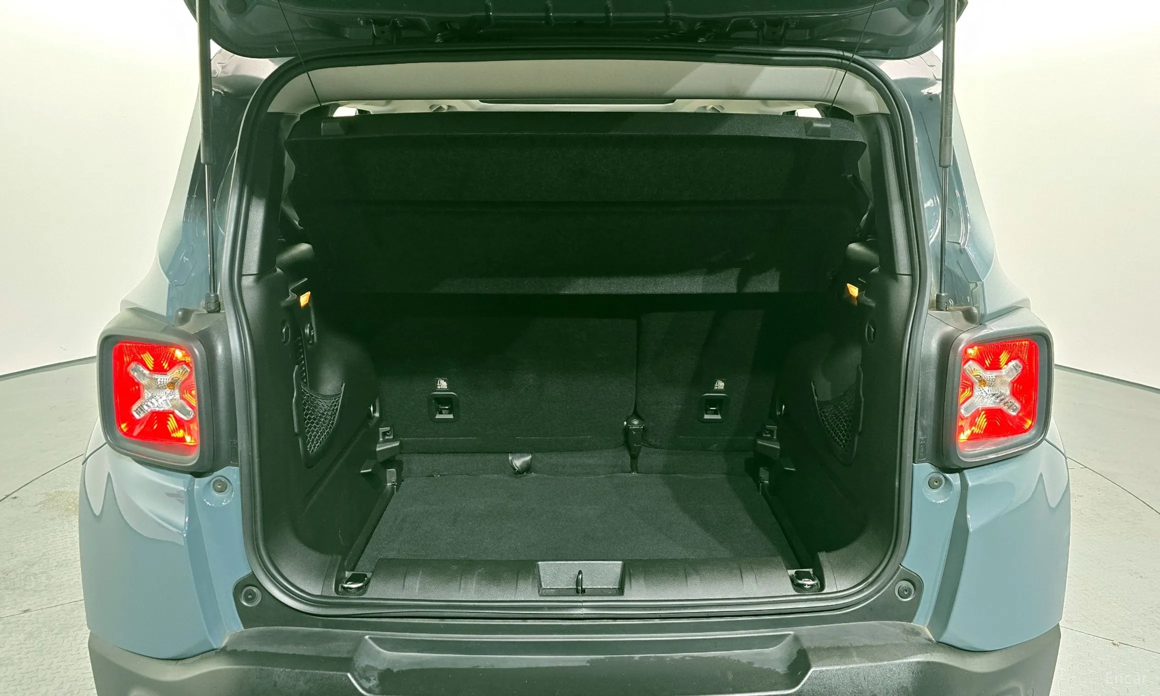 Jeep Renegade превью 20