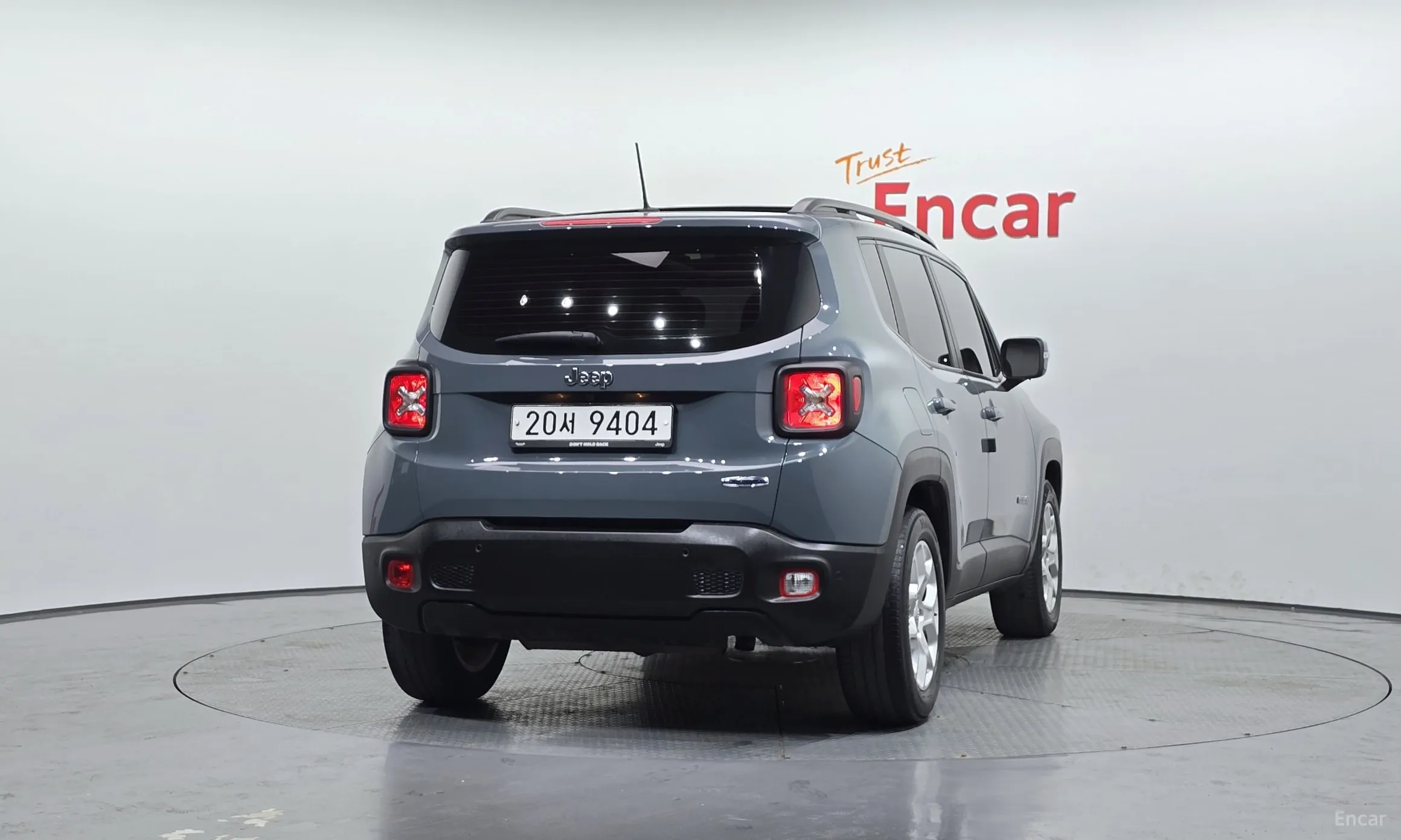 Jeep Renegade превью 4