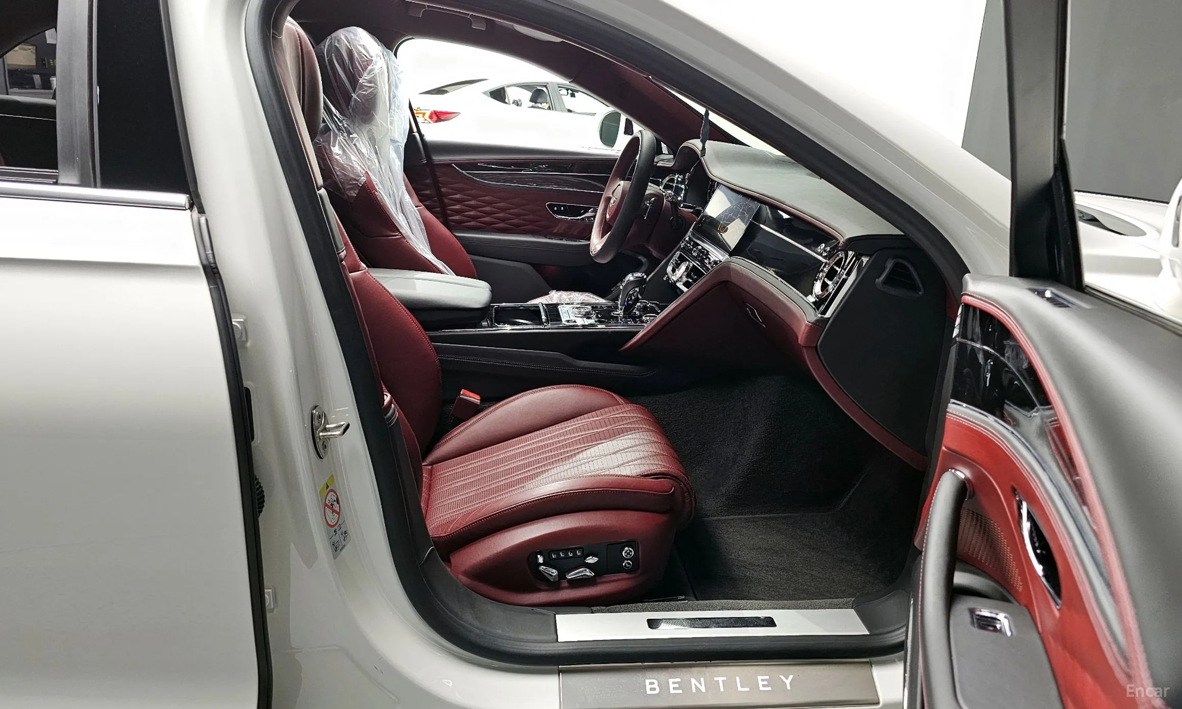Bentley Flying Spur 3rd Generation превью 11