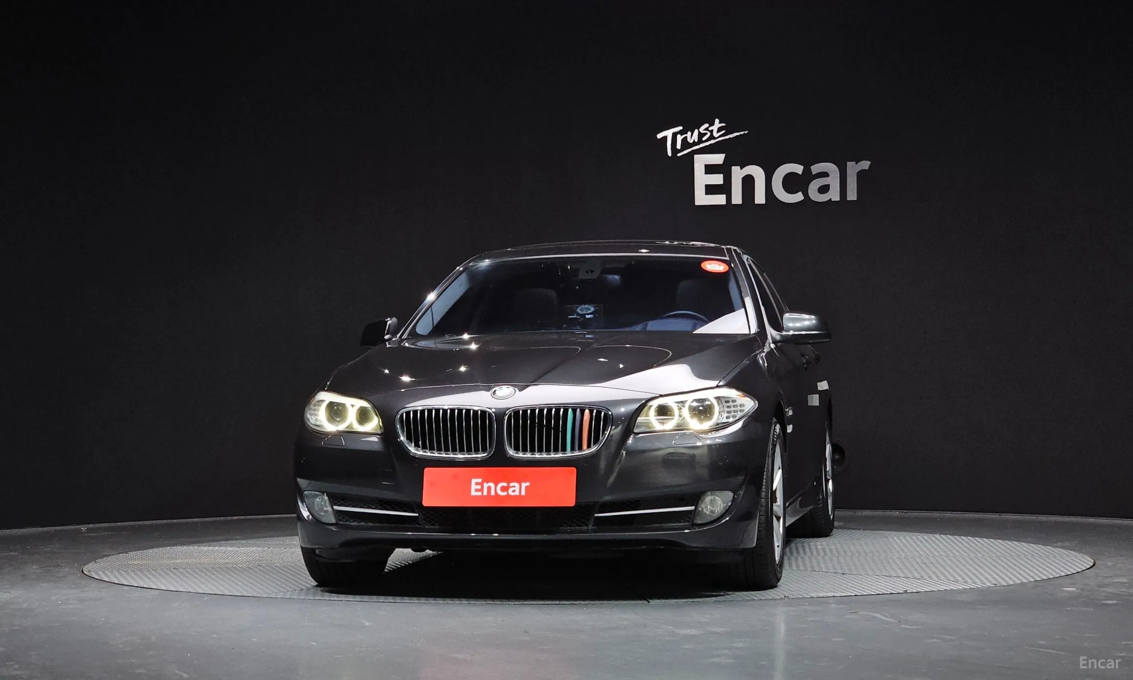 BMW 5 Series (F10) превью 3