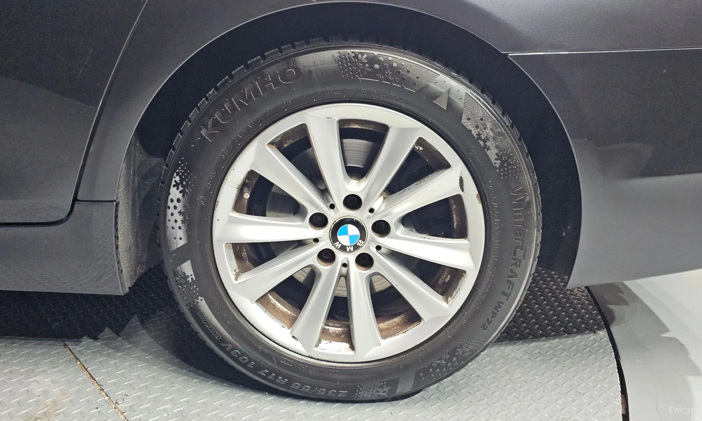 BMW 5 Series (F10) превью 5