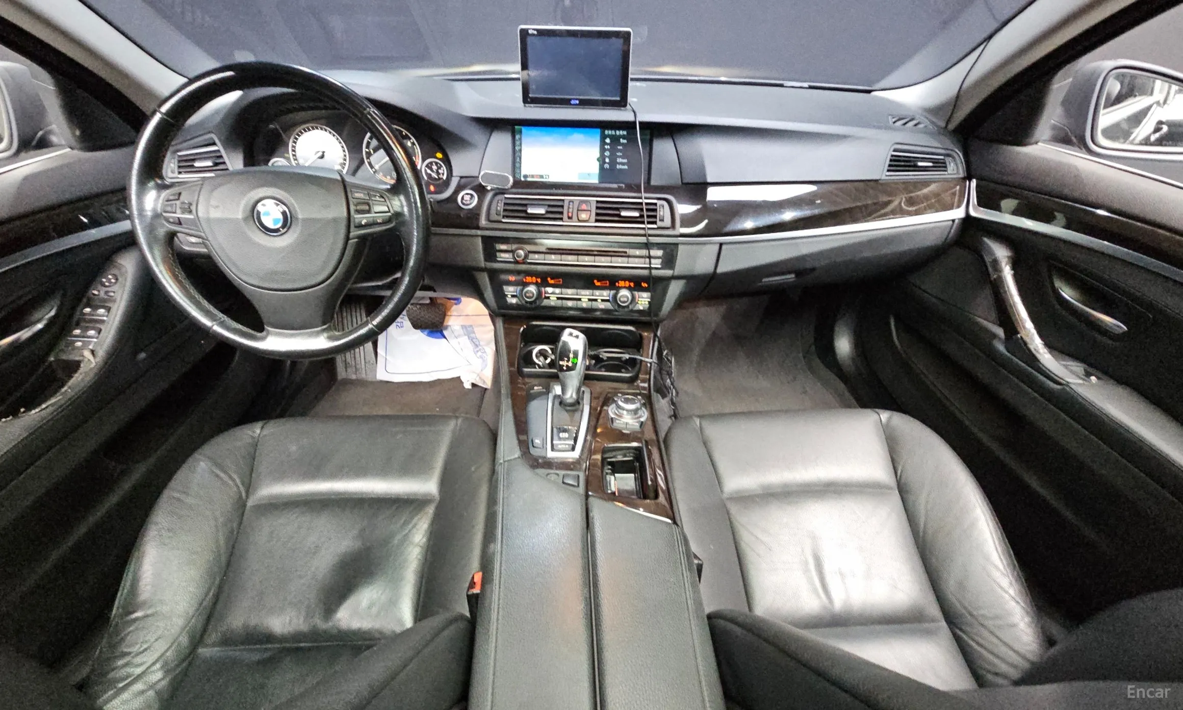 BMW 5 Series (F10) превью 7