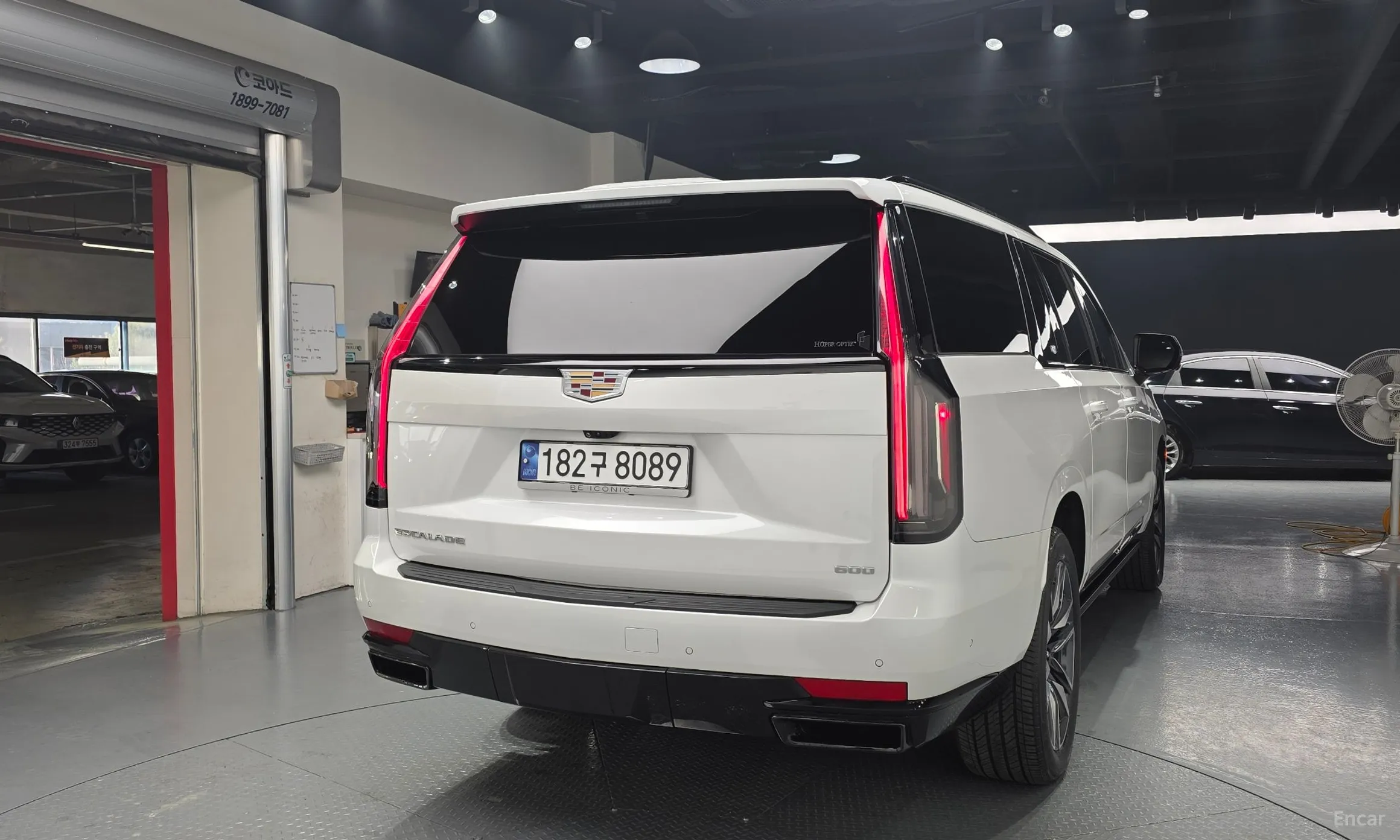 Cadillac Escalade 5th Generation превью 4