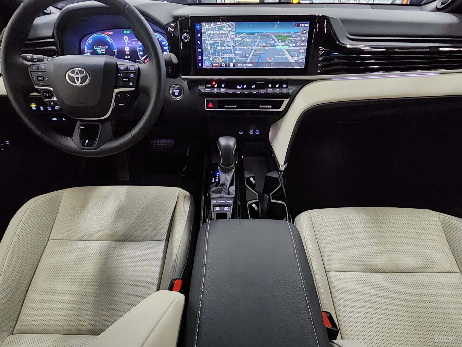 Toyota Camry (XV80) превью 14