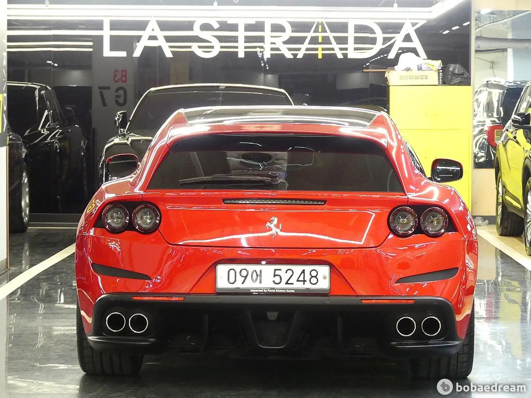 Ferrari GTC4 Rousseau