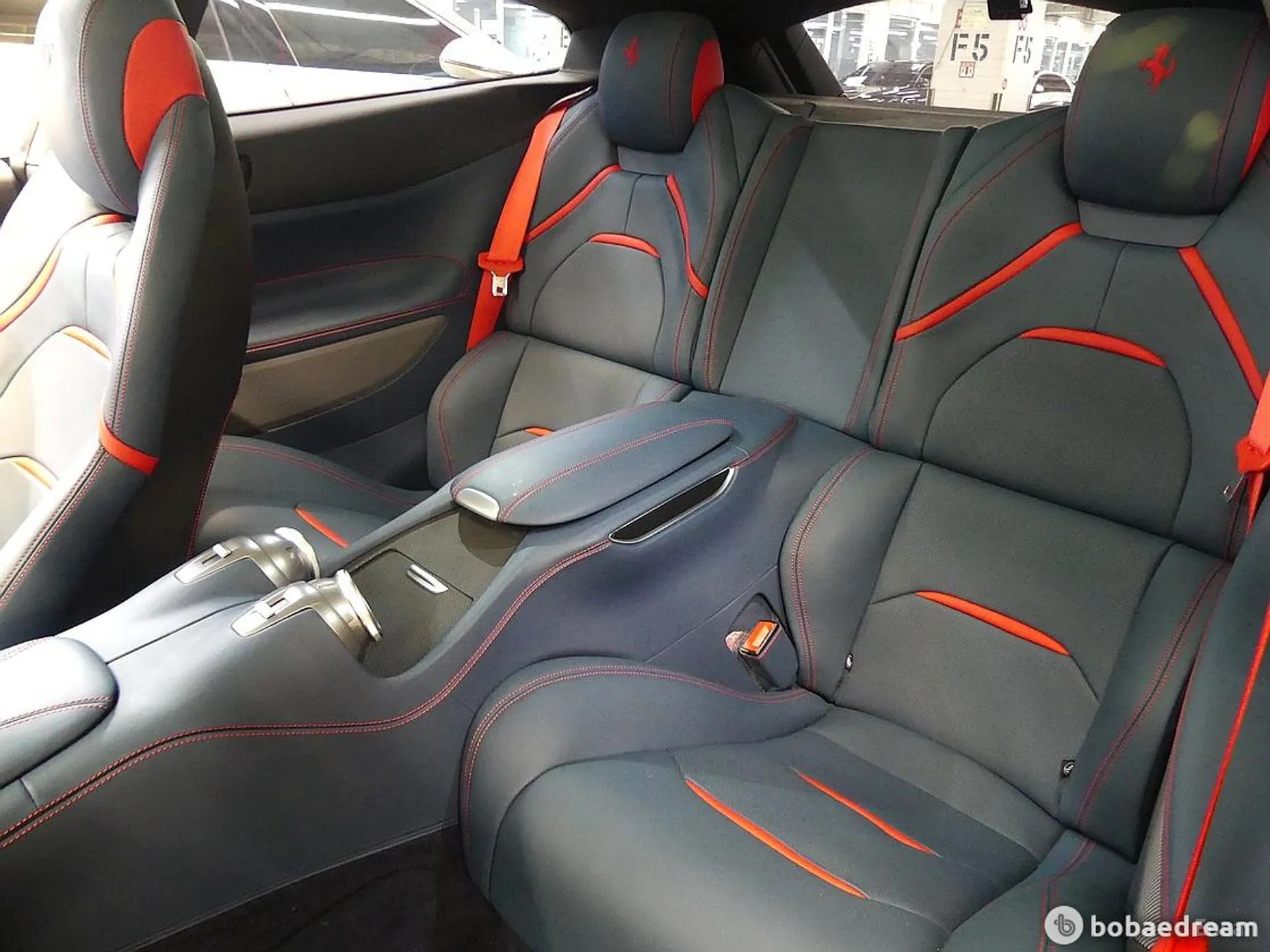 Ferrari GTC4 Rousseau превью 18