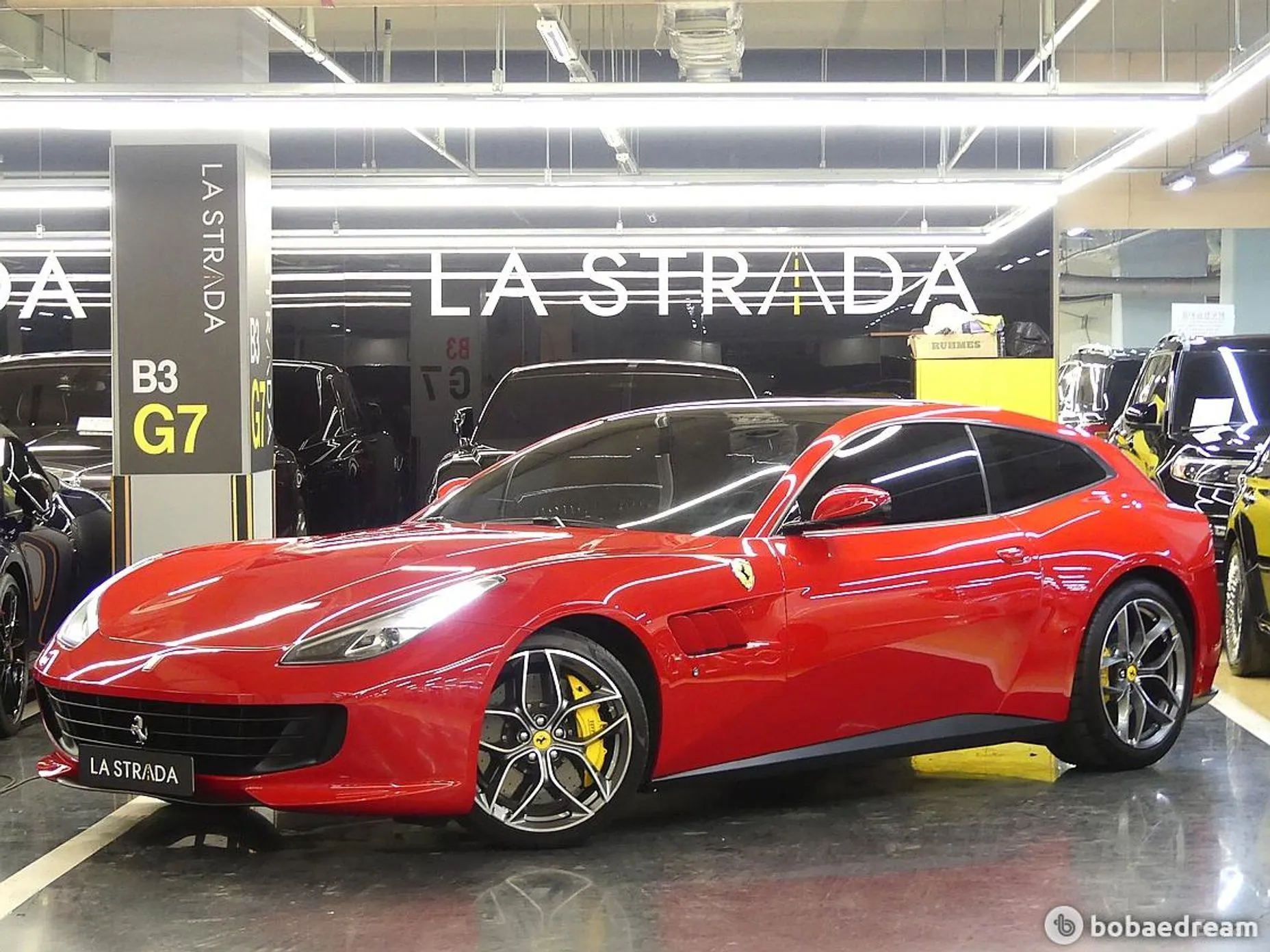 Ferrari GTC4 Rousseau превью 3