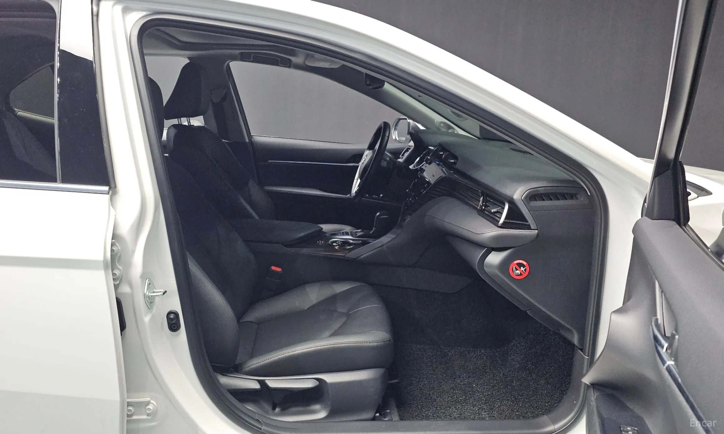 Toyota Camry (XV70) превью 11