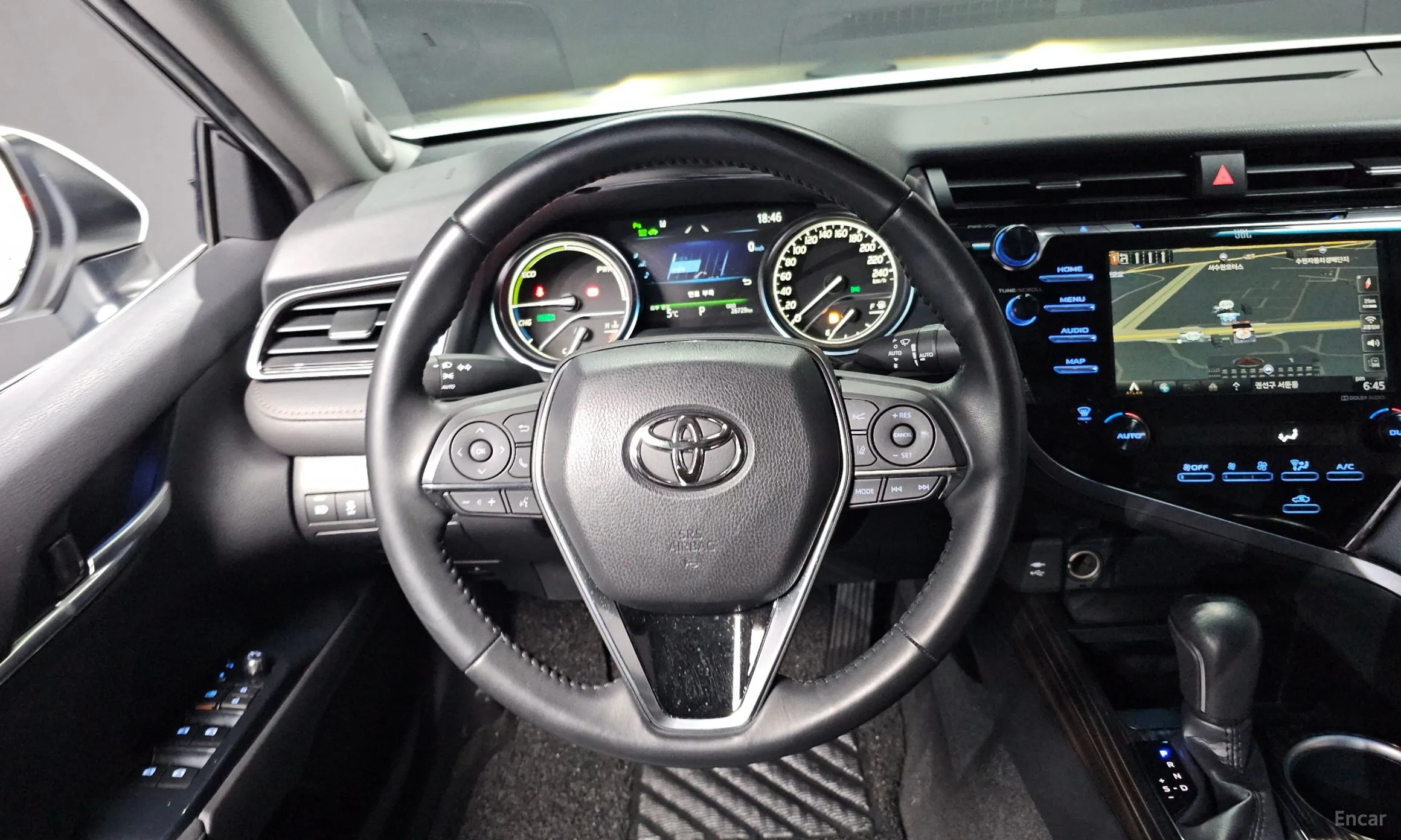 Toyota Camry (XV70) превью 13