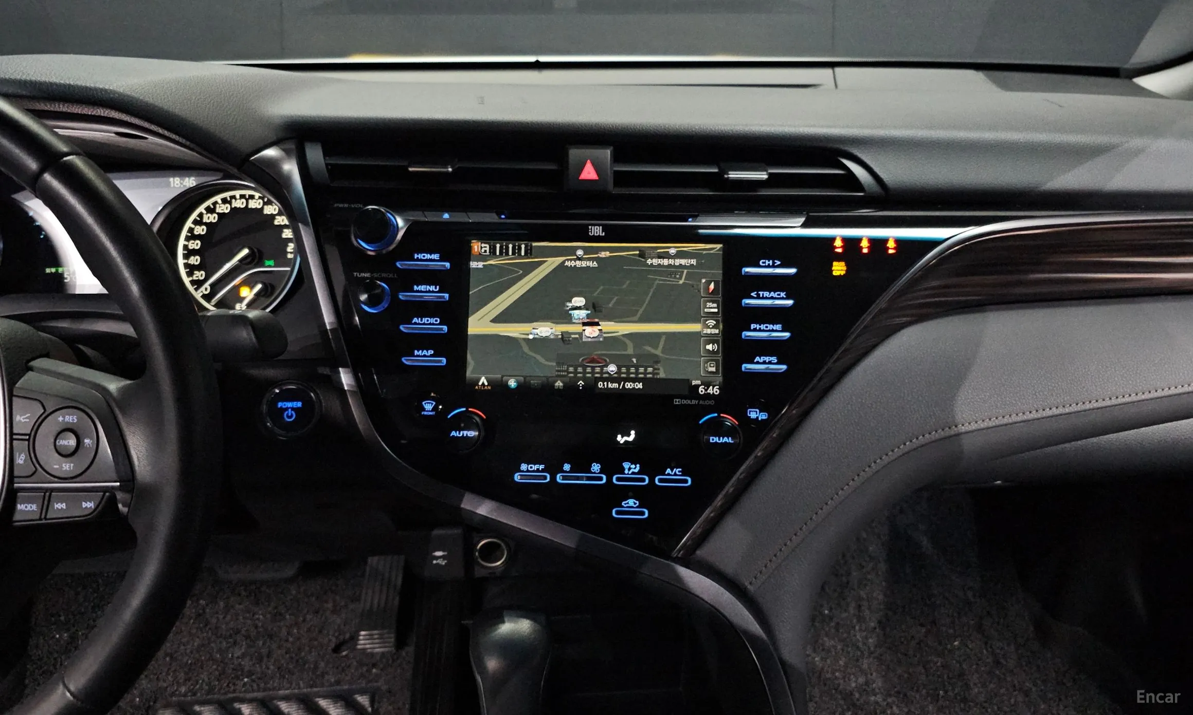 Toyota Camry (XV70) превью 14