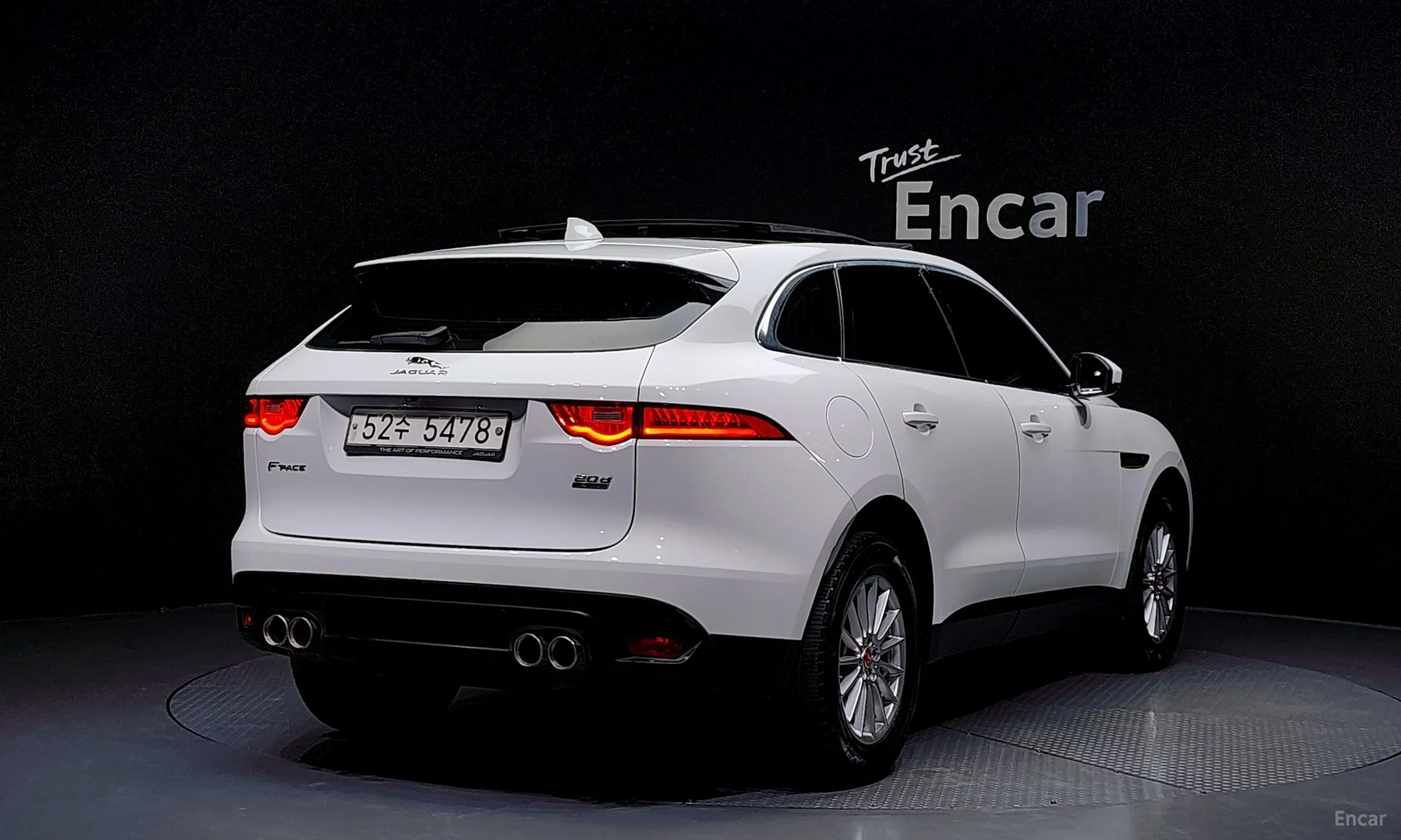 Jaguar F-PACE превью 2