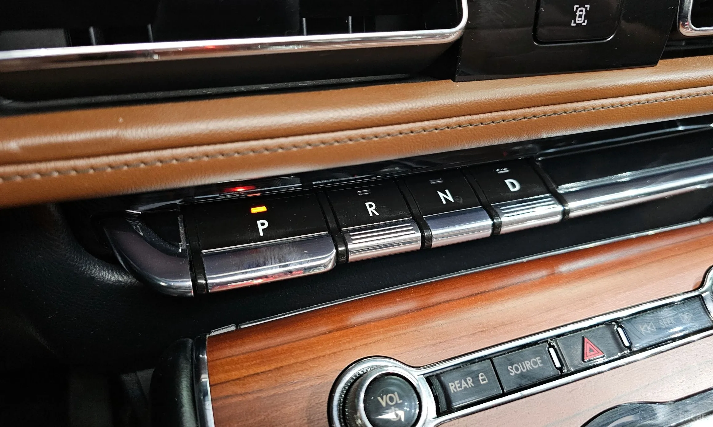 Lincoln Aviator 2nd Generation превью 9