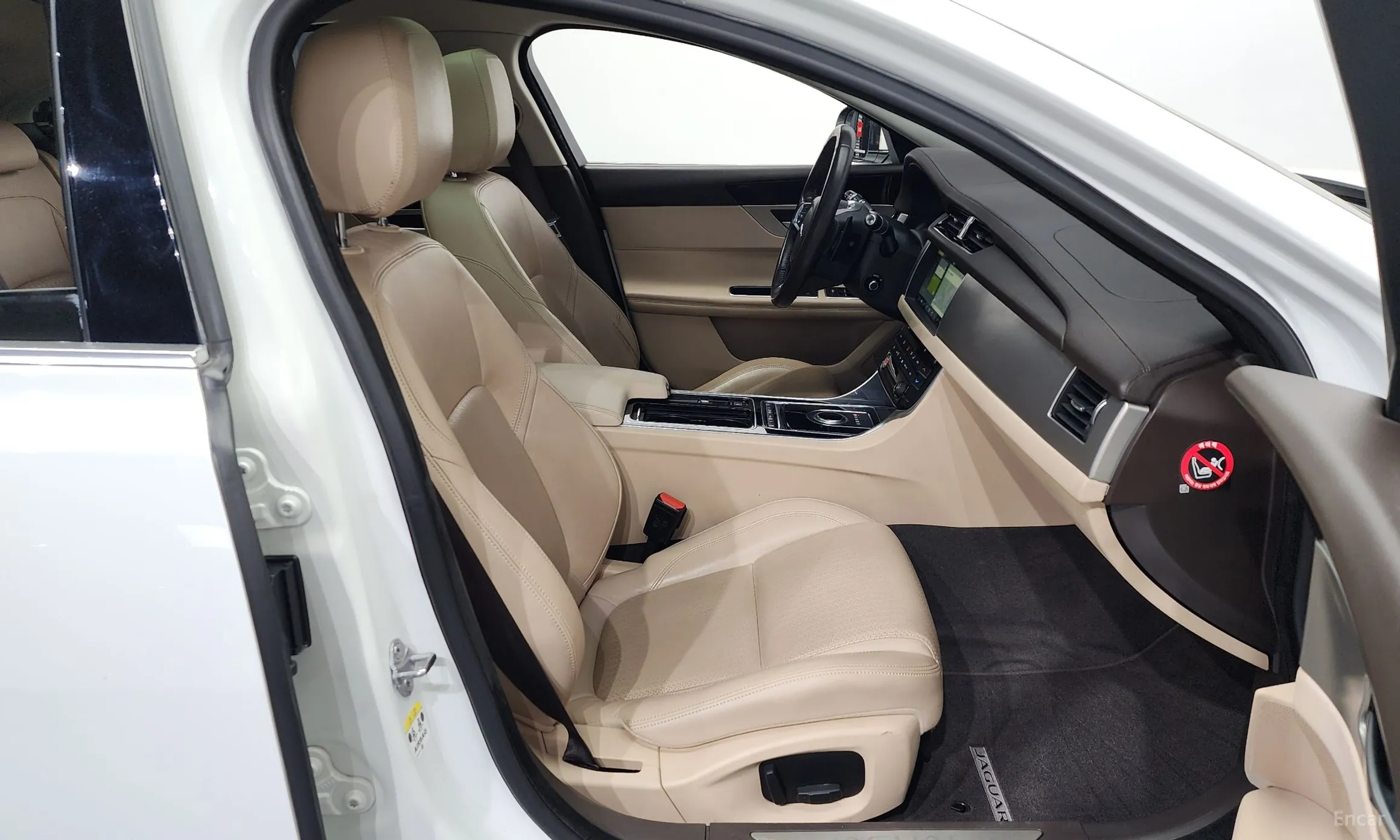 Jaguar XF (x260) превью 11