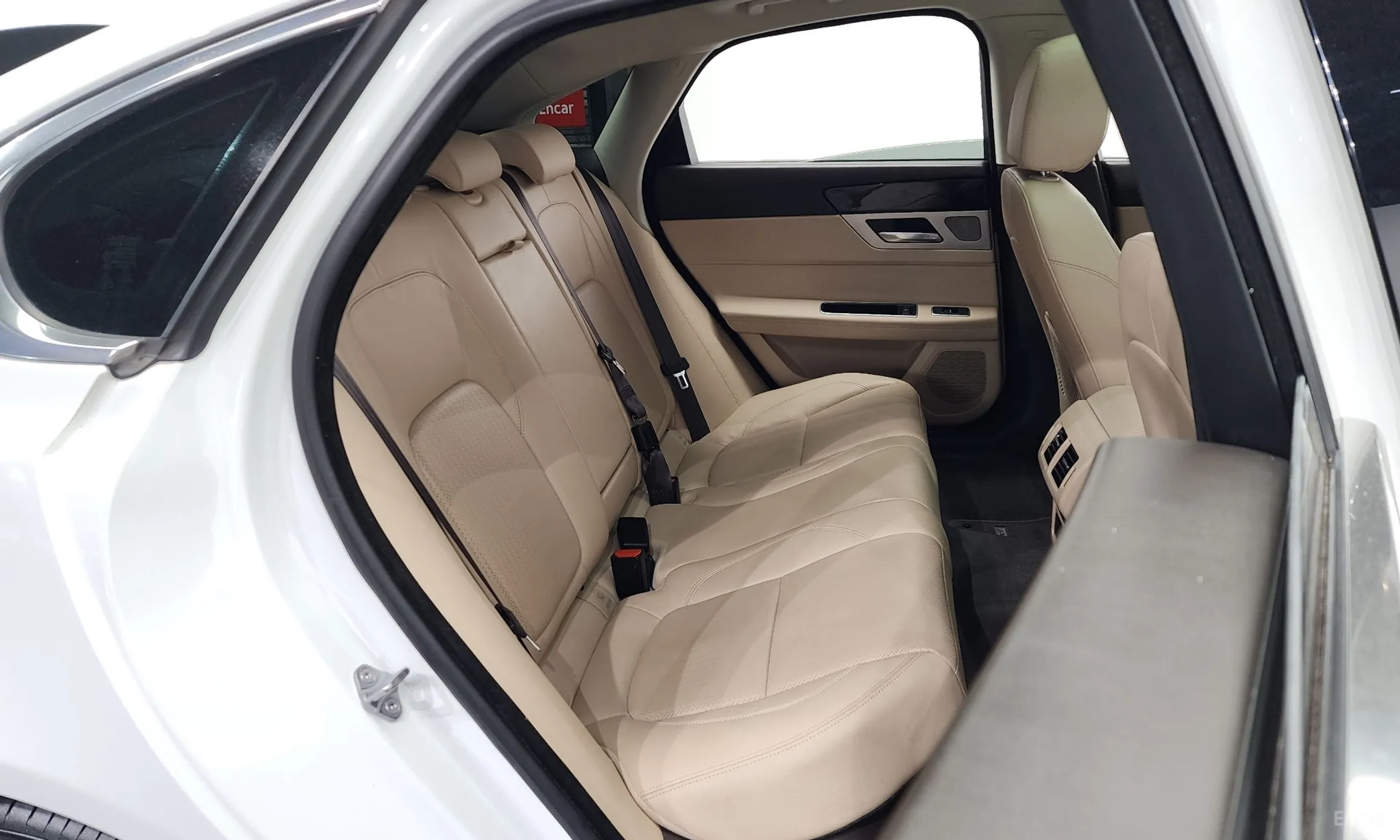 Jaguar XF (x260) превью 12
