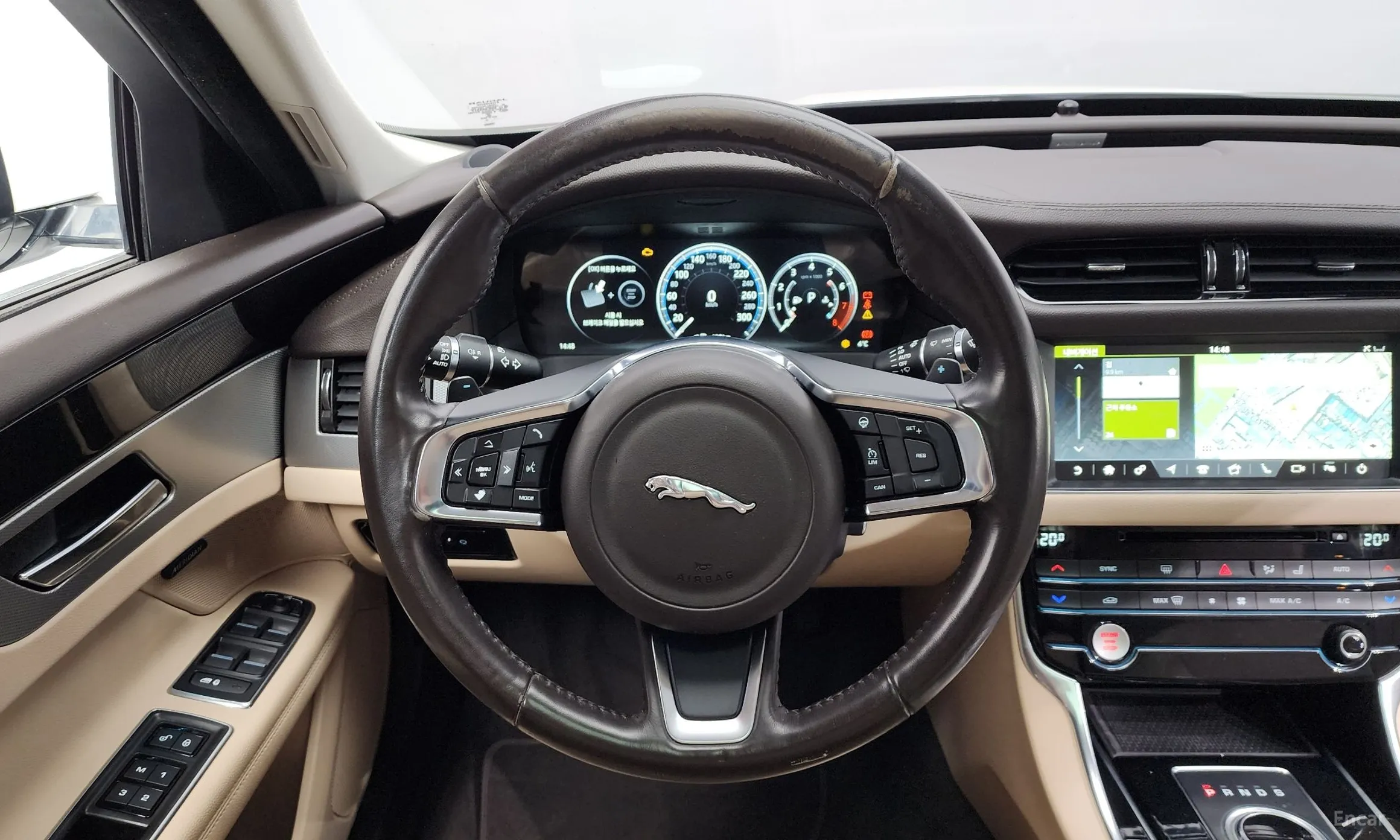Jaguar XF (x260) превью 13
