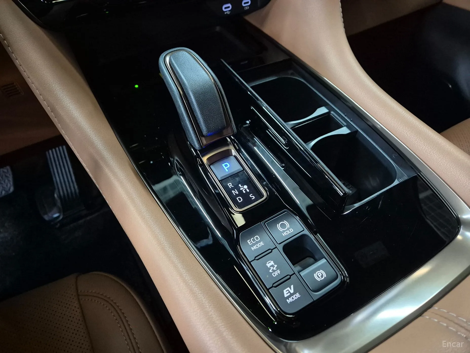 Toyota Alphard 4th Generation превью 10