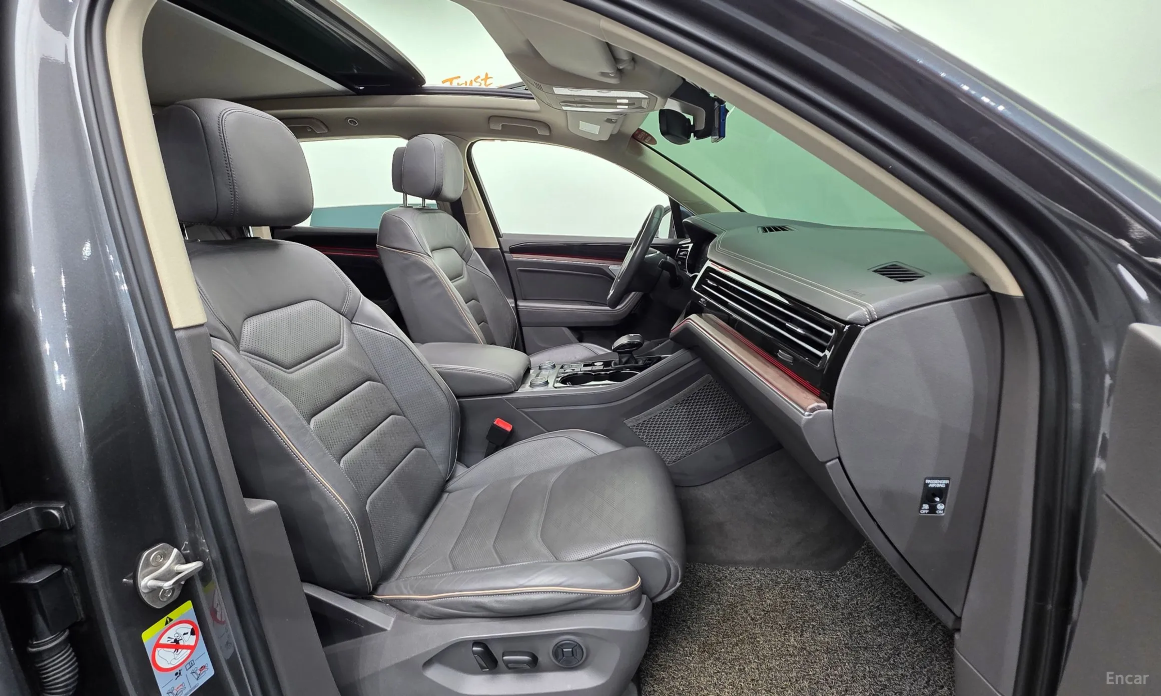 Volkswagen Touareg 3rd Generation превью 10