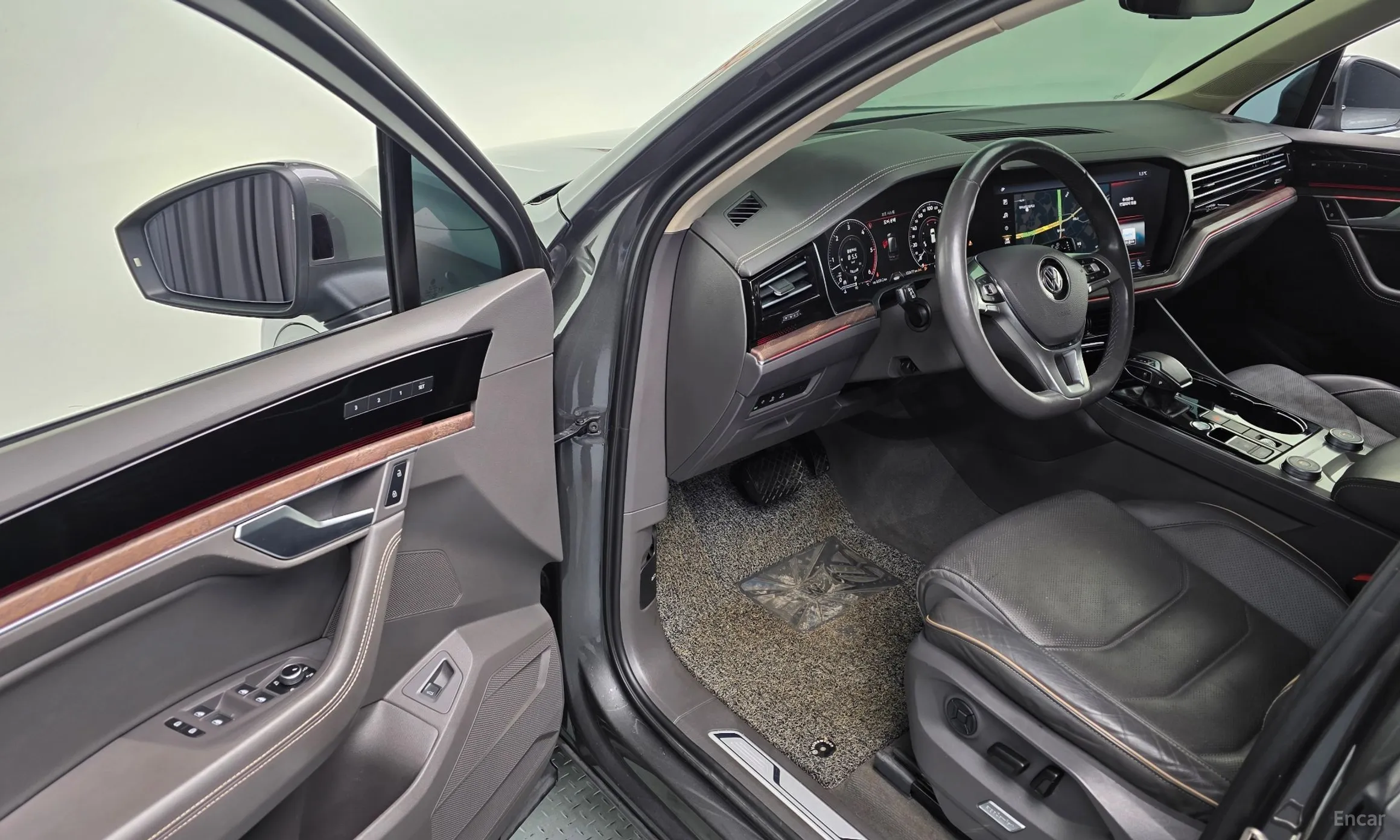 Volkswagen Touareg 3rd Generation превью 13