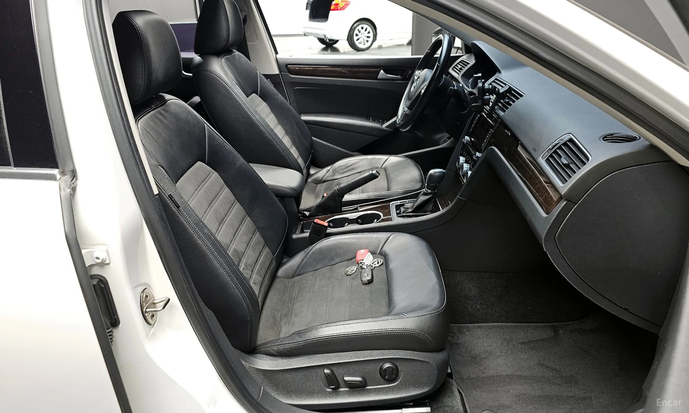 Volkswagen The New Passat превью 10