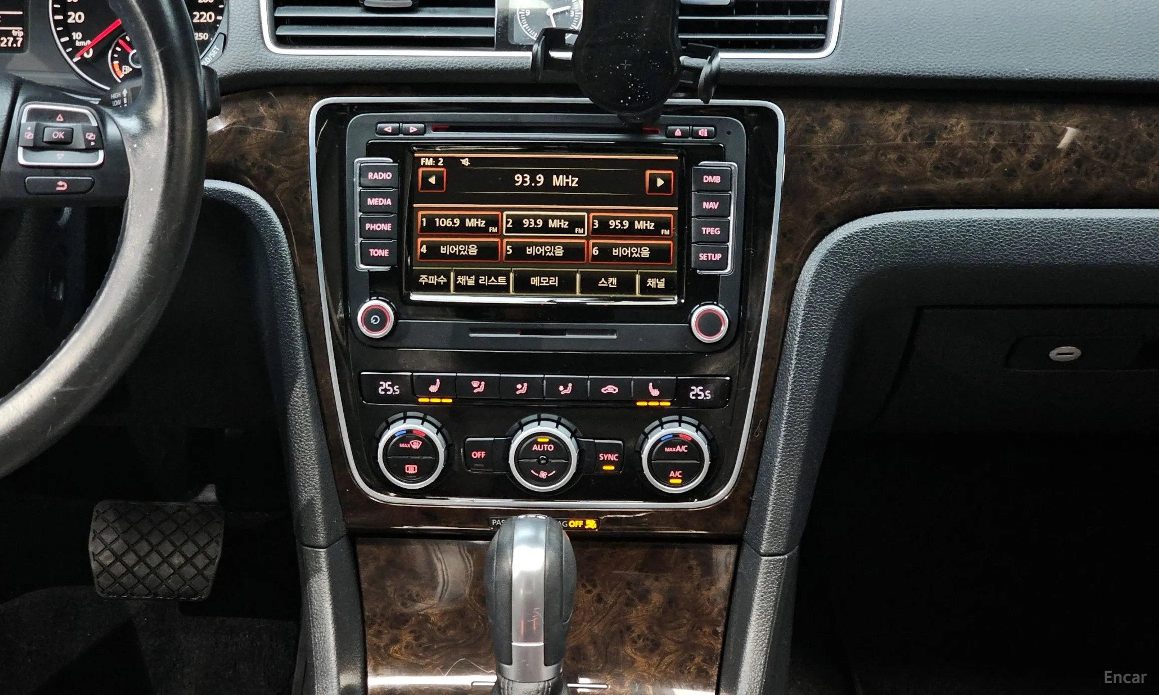Volkswagen The New Passat превью 14
