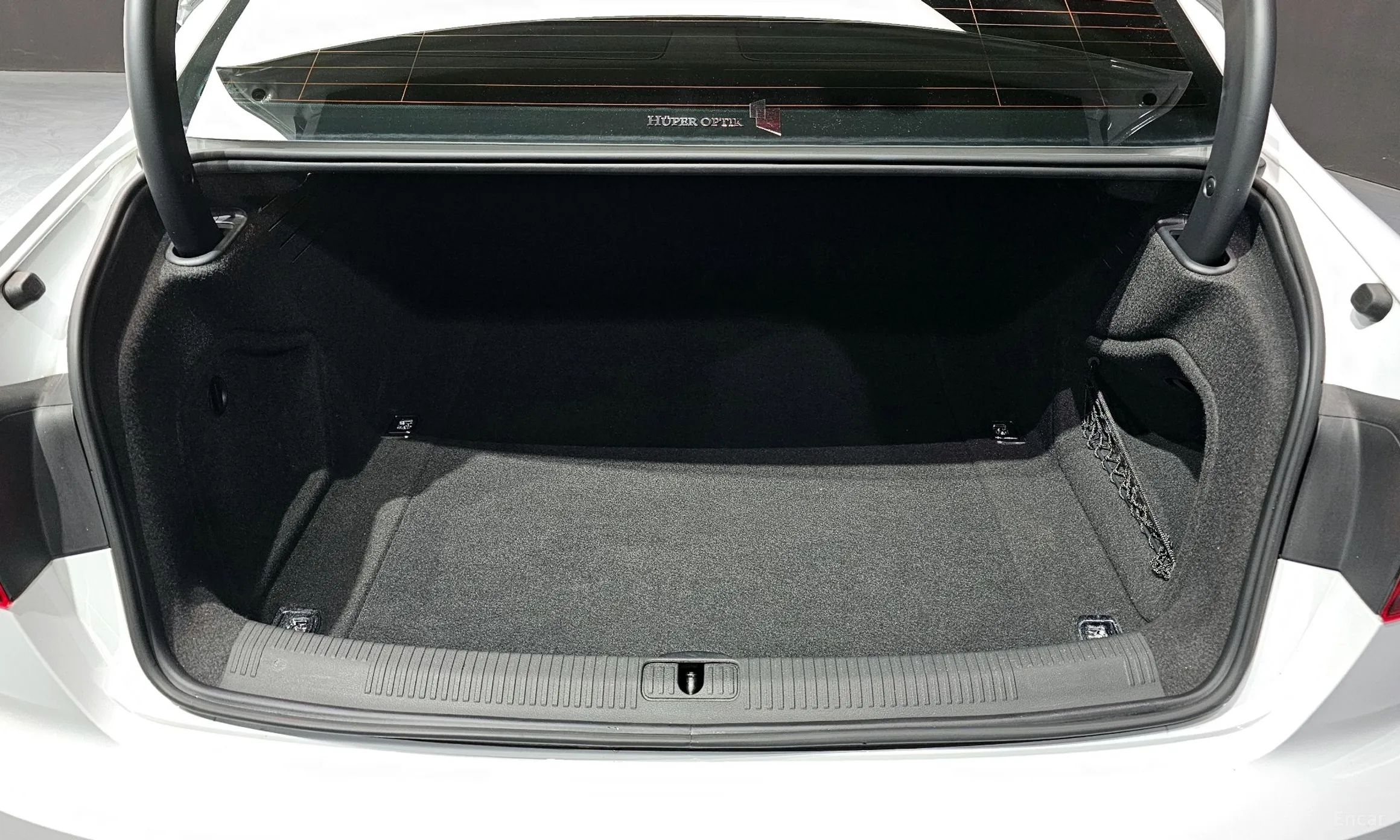 Audi A4 (B9) превью 20