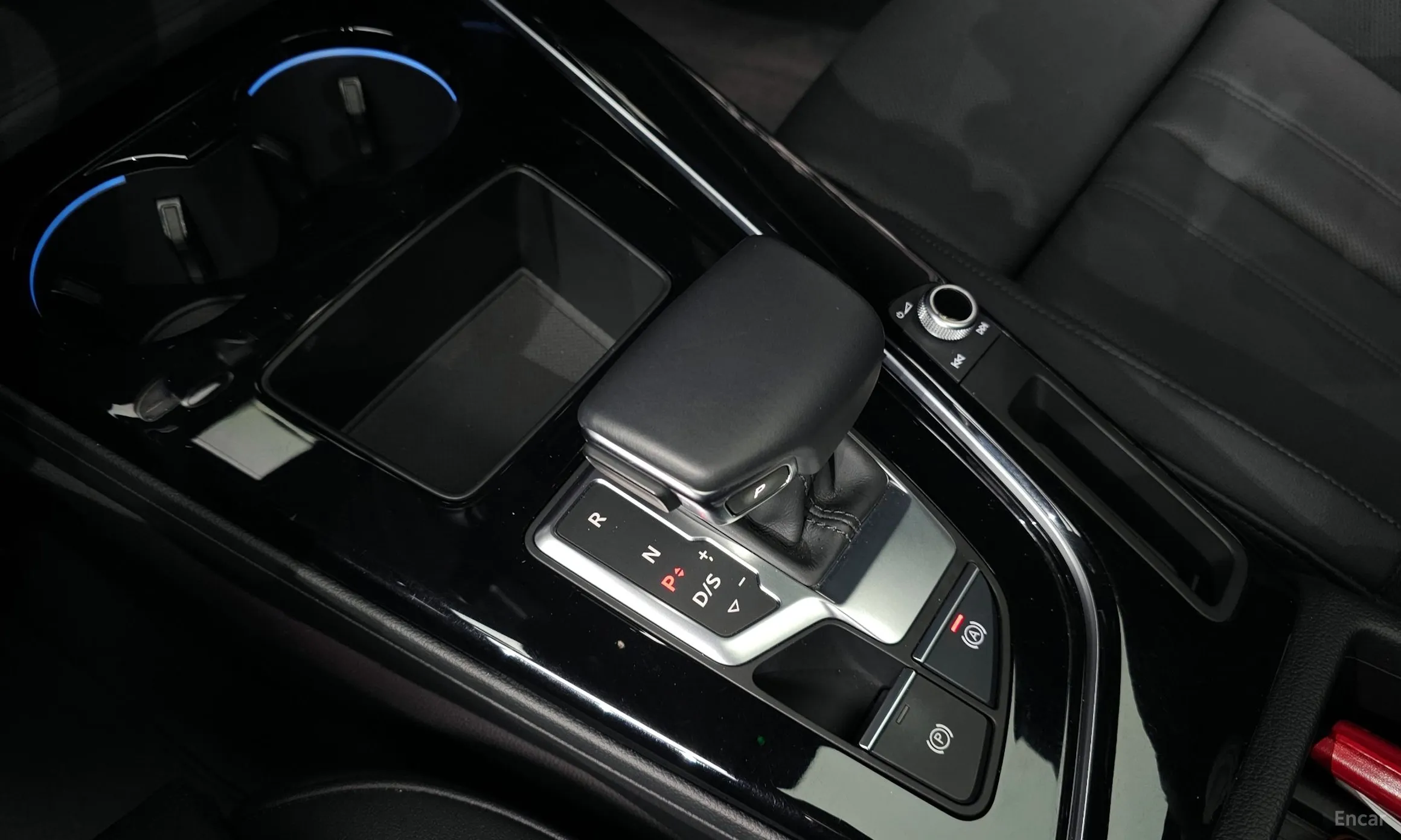 Audi A4 (B9) превью 9
