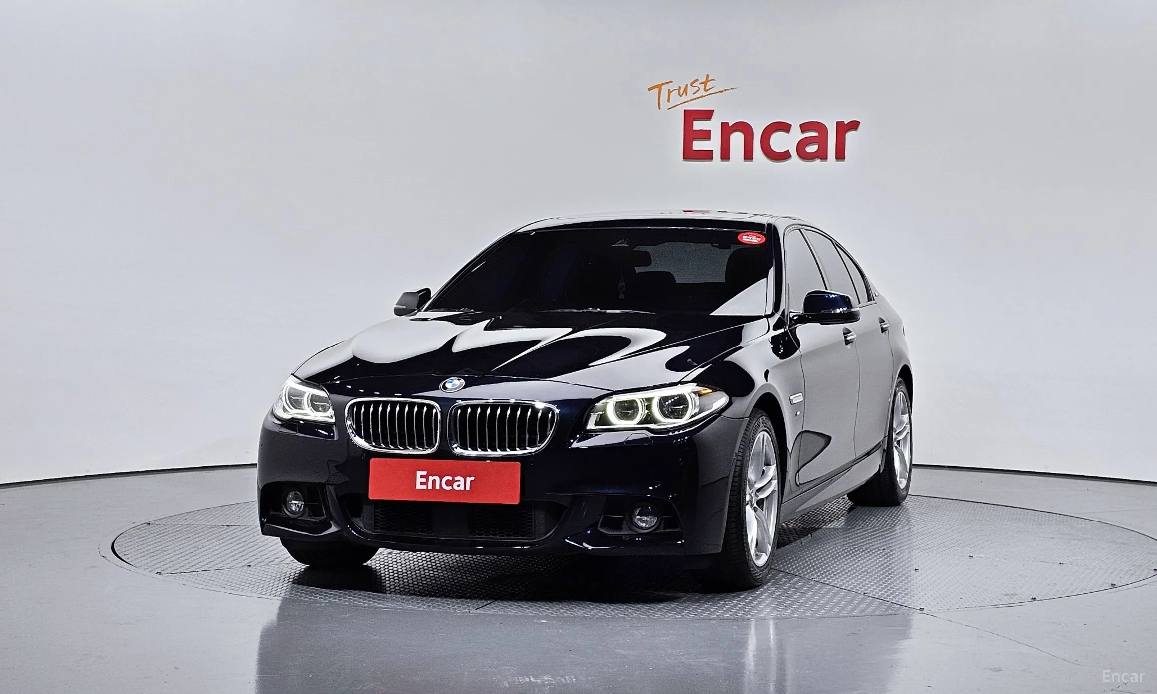 BMW 5 Series (F10) превью 3