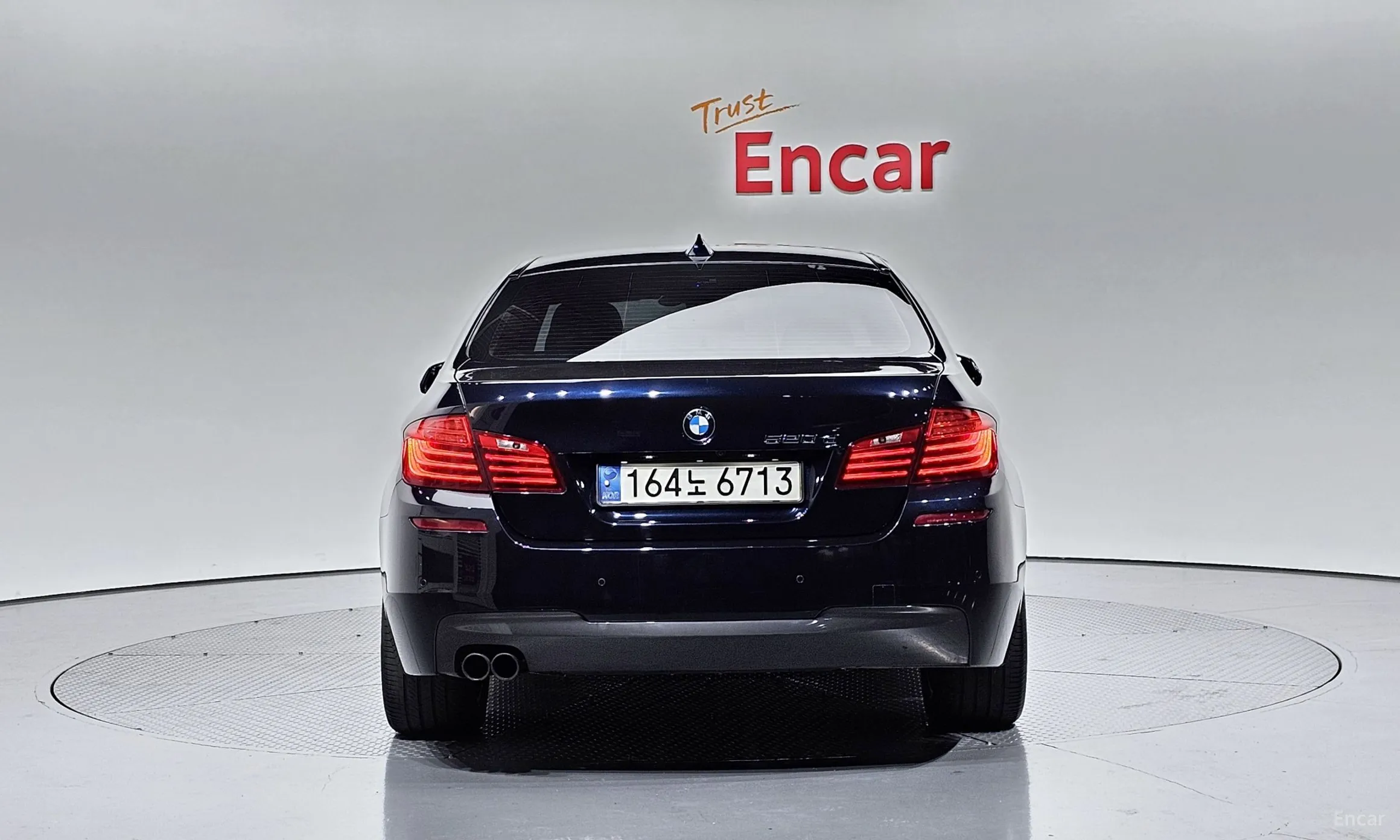 BMW 5 Series (F10) превью 4