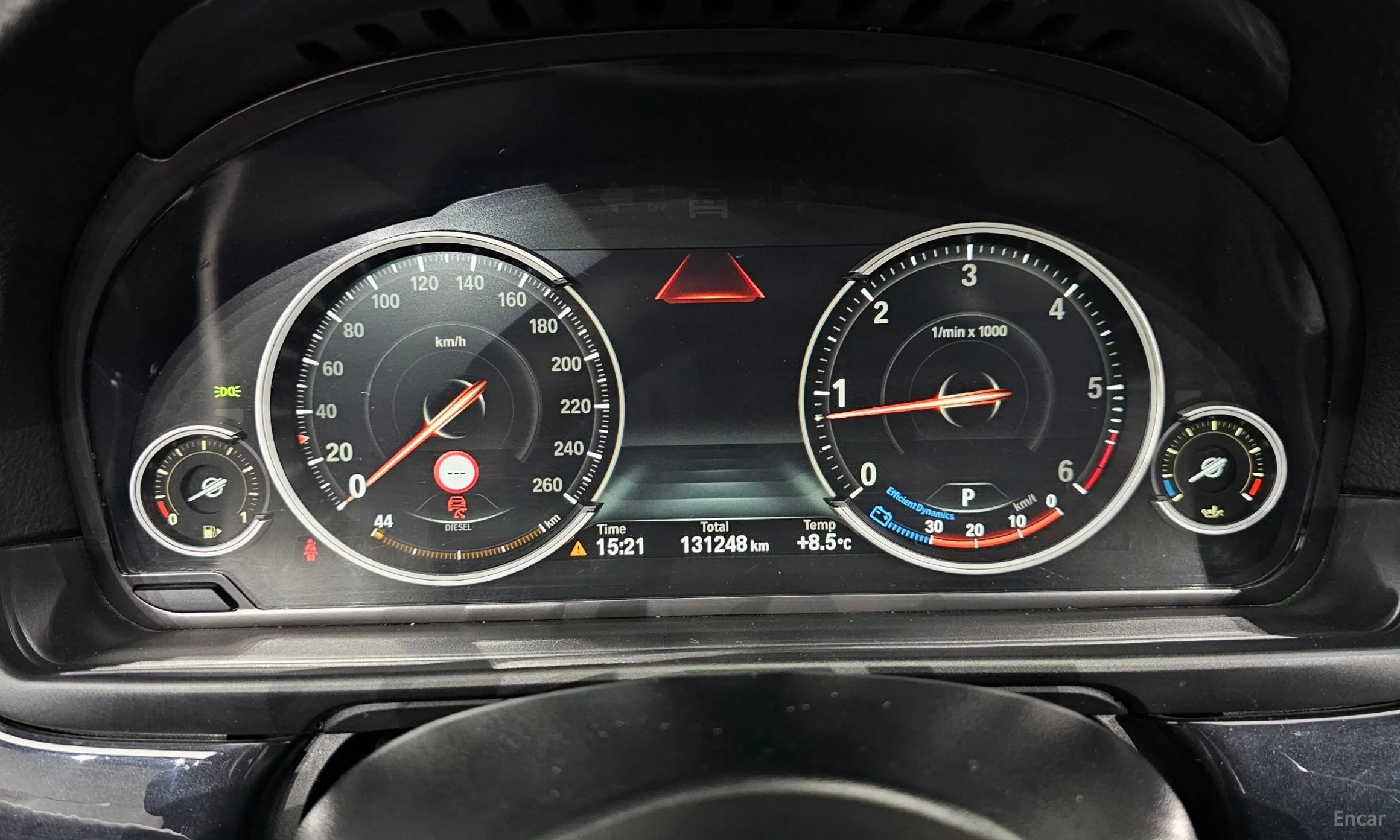BMW 5 Series (F10) превью 8